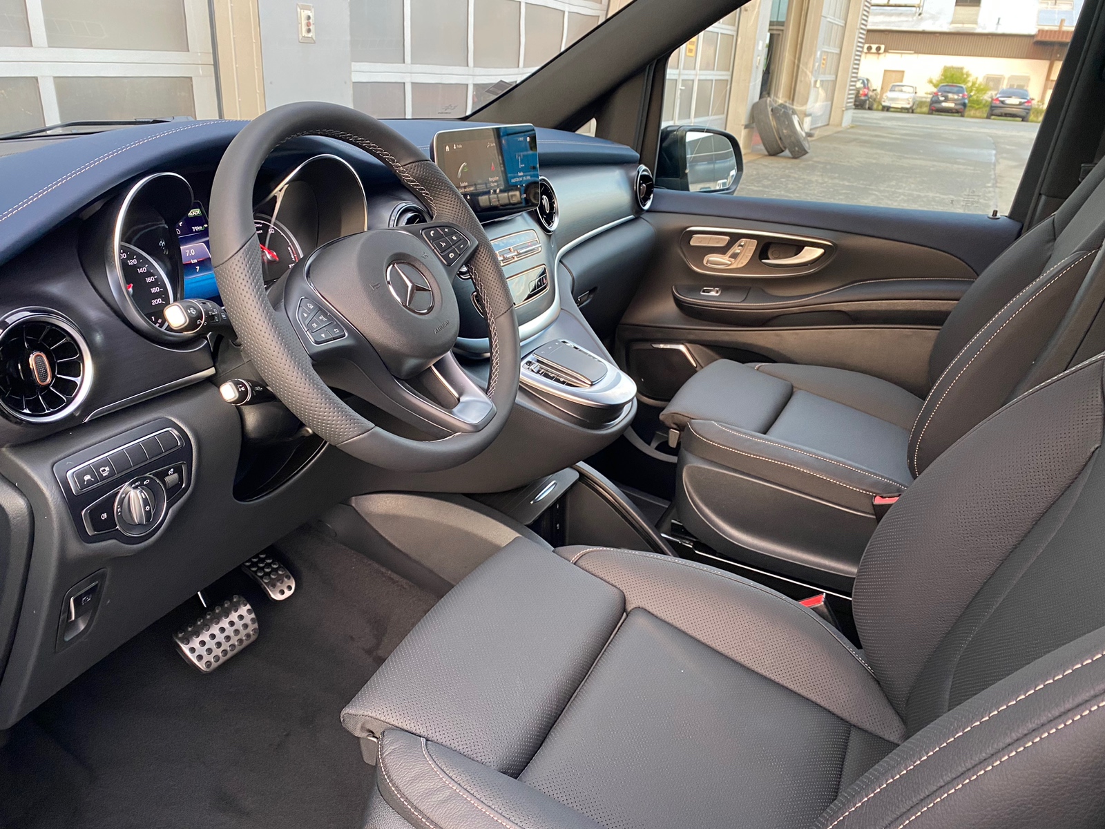 Mercedes-Benz EQV 300 AVANTG L NP 108TEUR