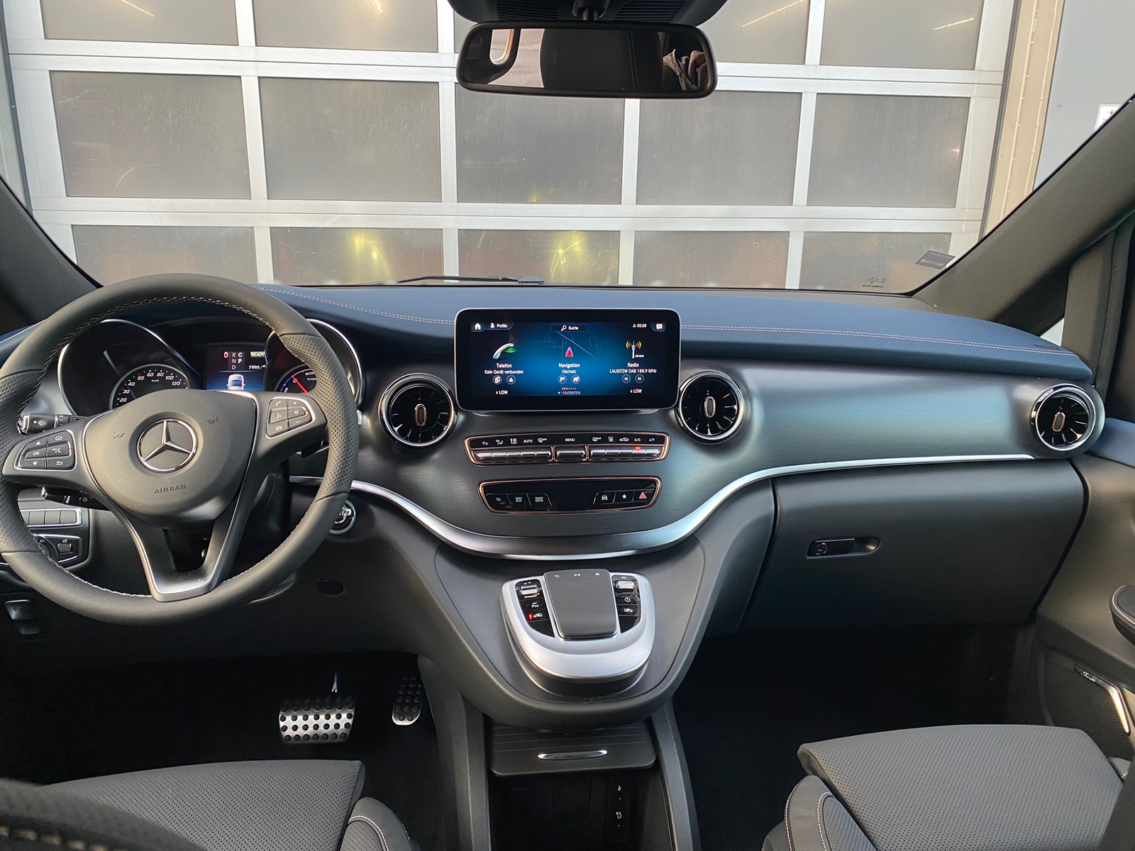 Mercedes-Benz EQV 300 AVANTG L NP 108TEUR