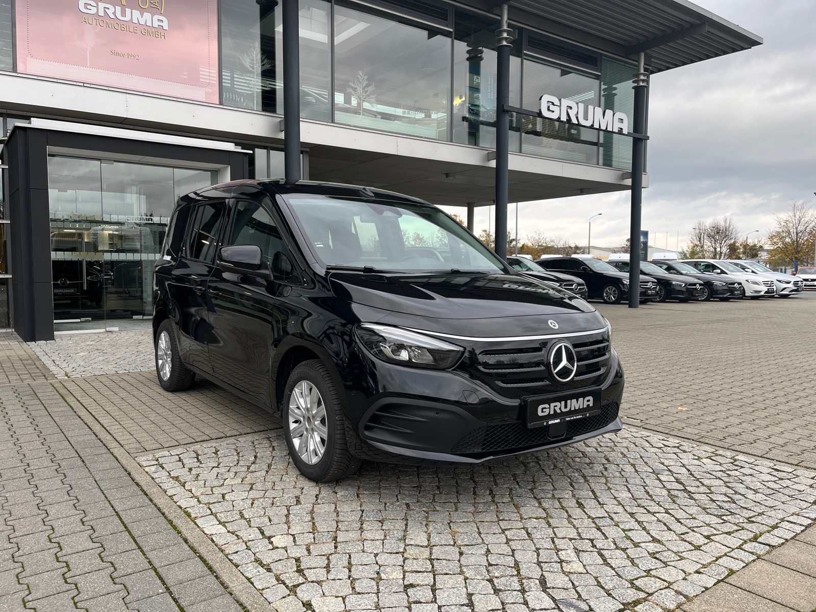 Mercedes-Benz EQT 200