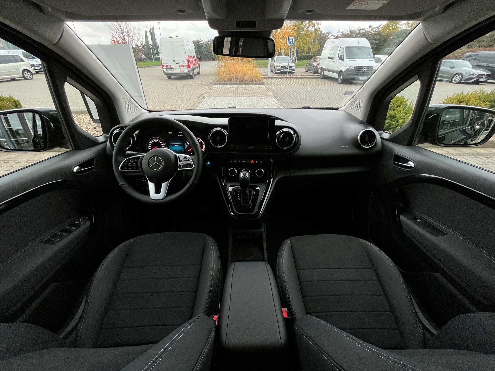 Mercedes-Benz EQT 200