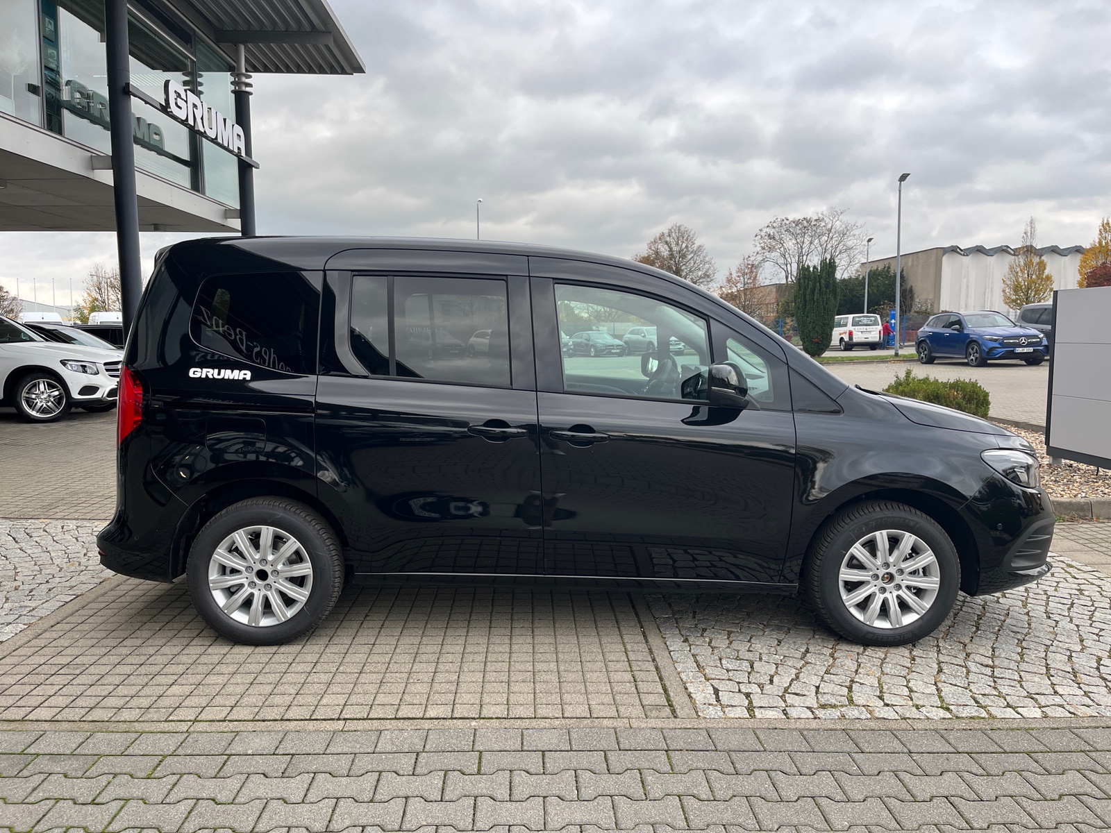 Mercedes-Benz EQT 200