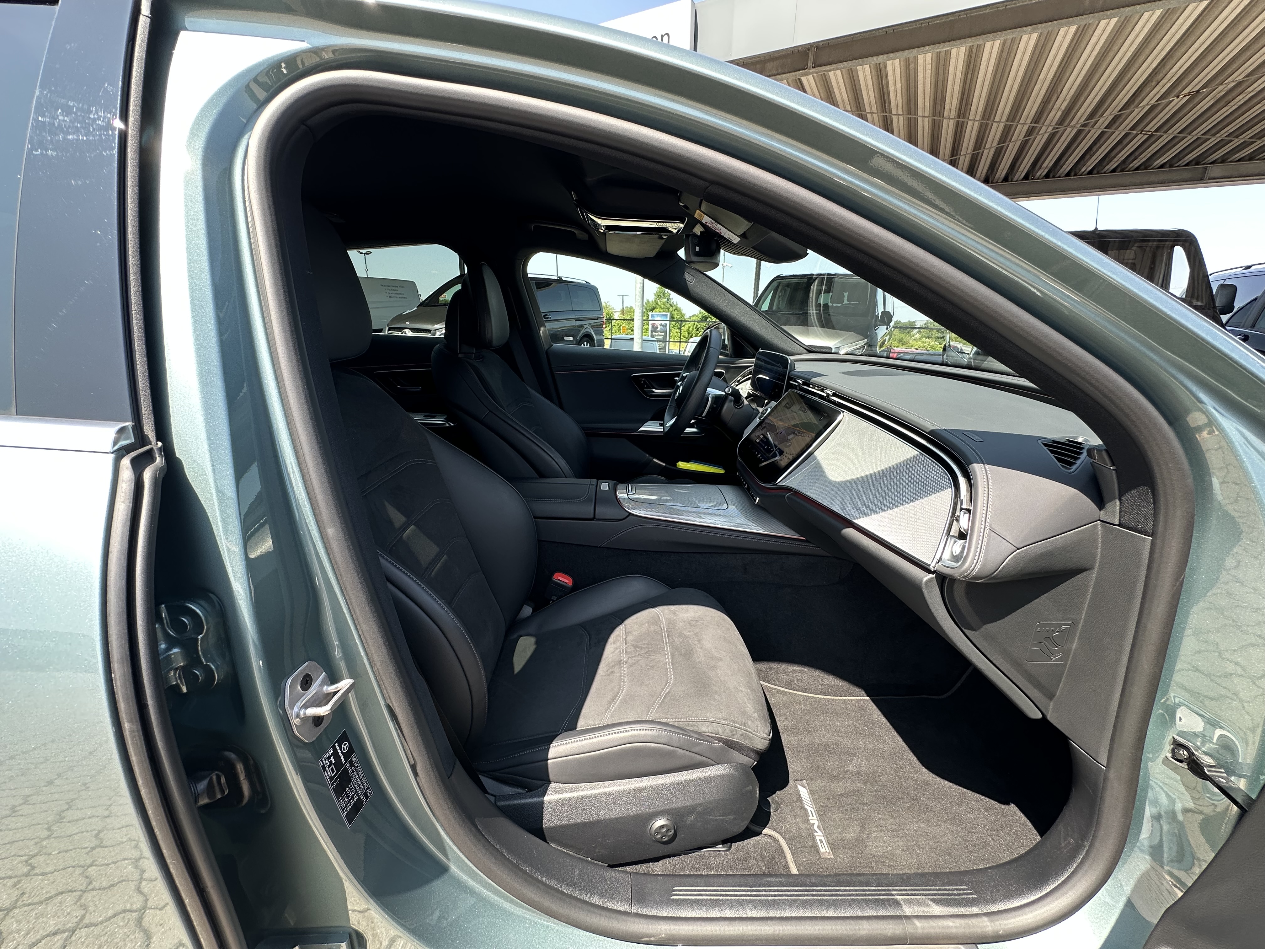 Mercedes-Benz E 300 e