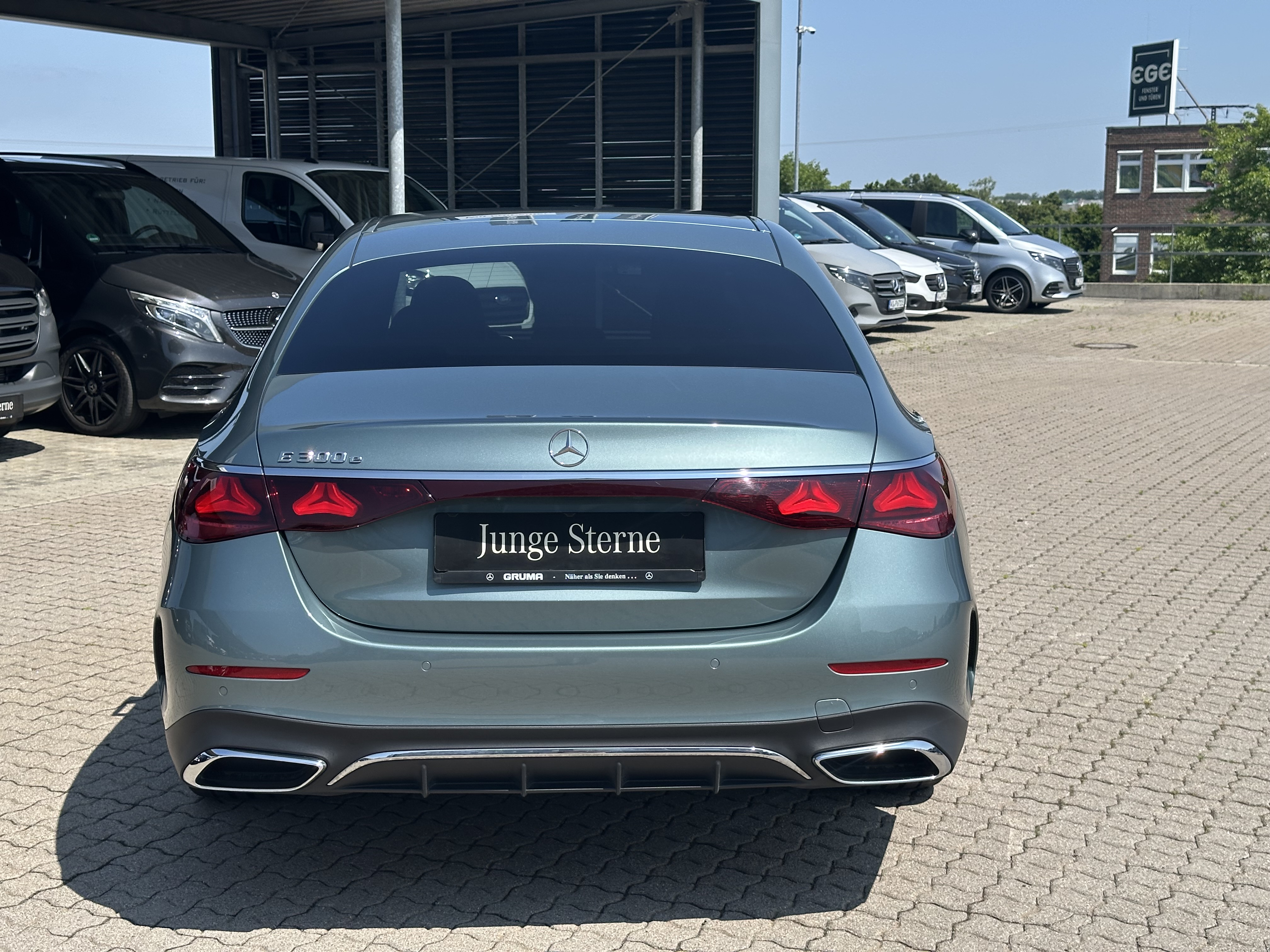 Mercedes-Benz E 300 e