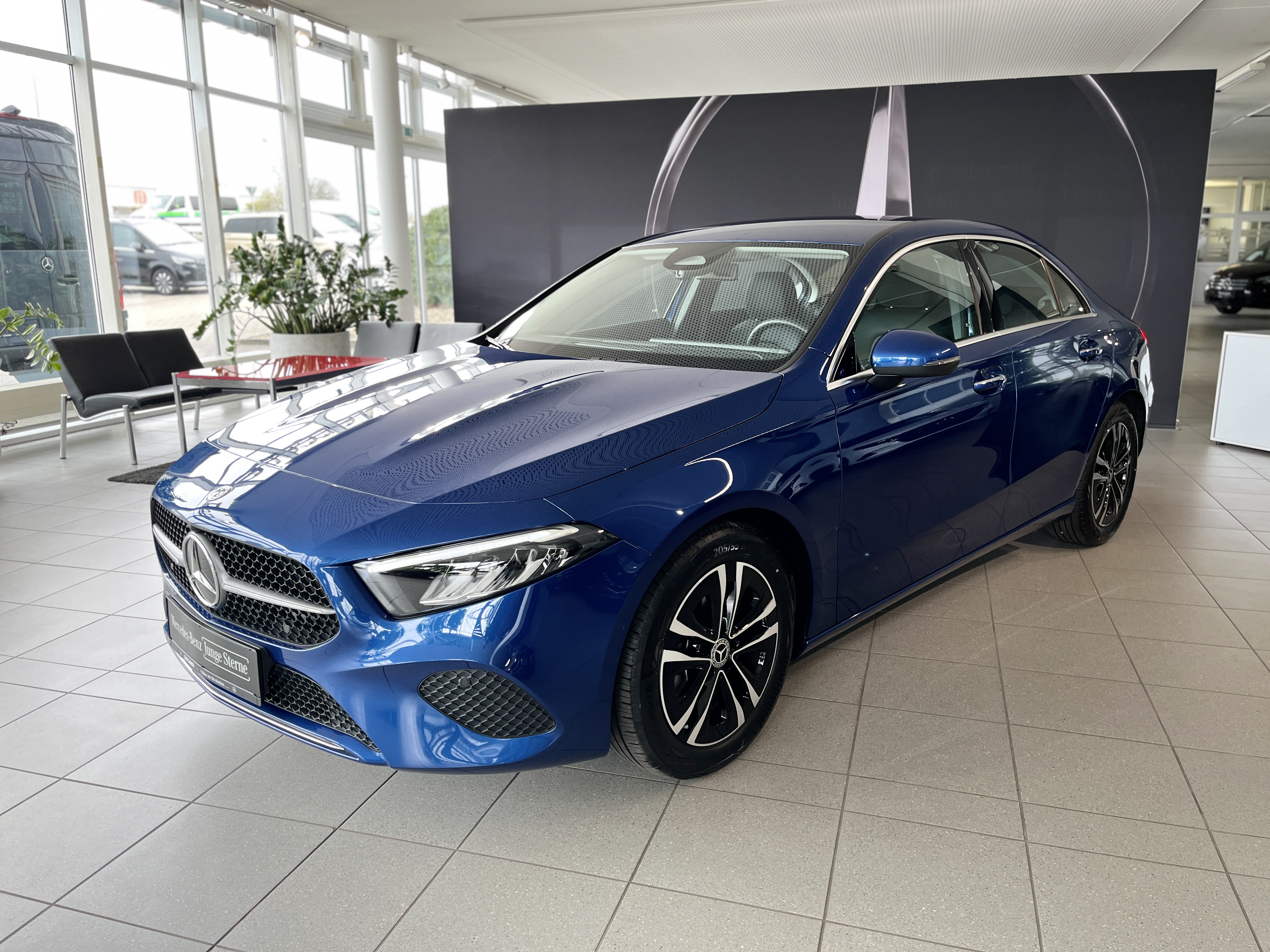 Mercedes-Benz A 180 d Limo