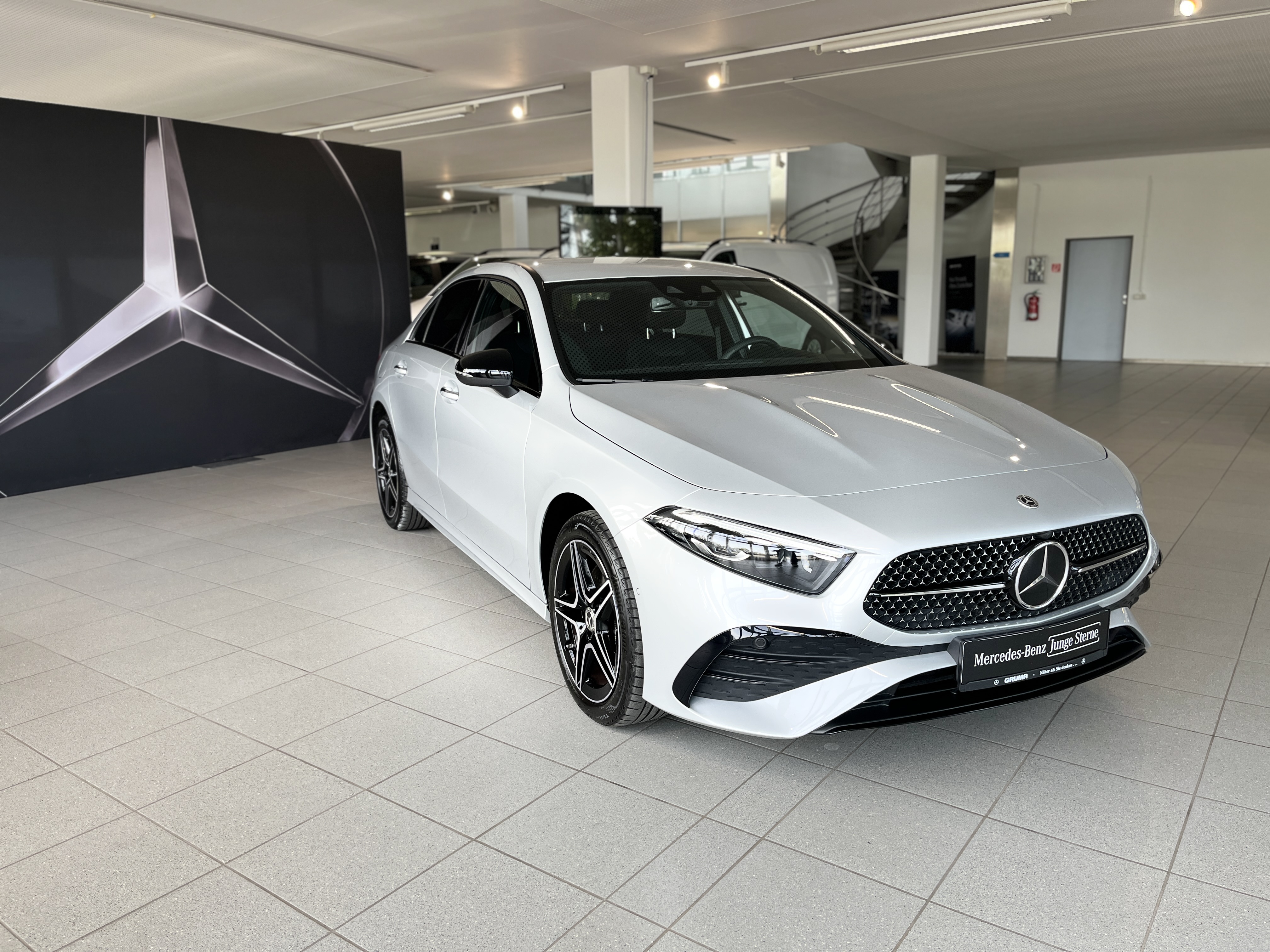 Mercedes-Benz A 250 e Limo