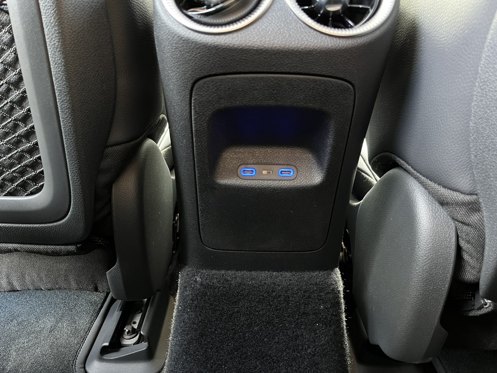 Mercedes-Benz CLA 250 +