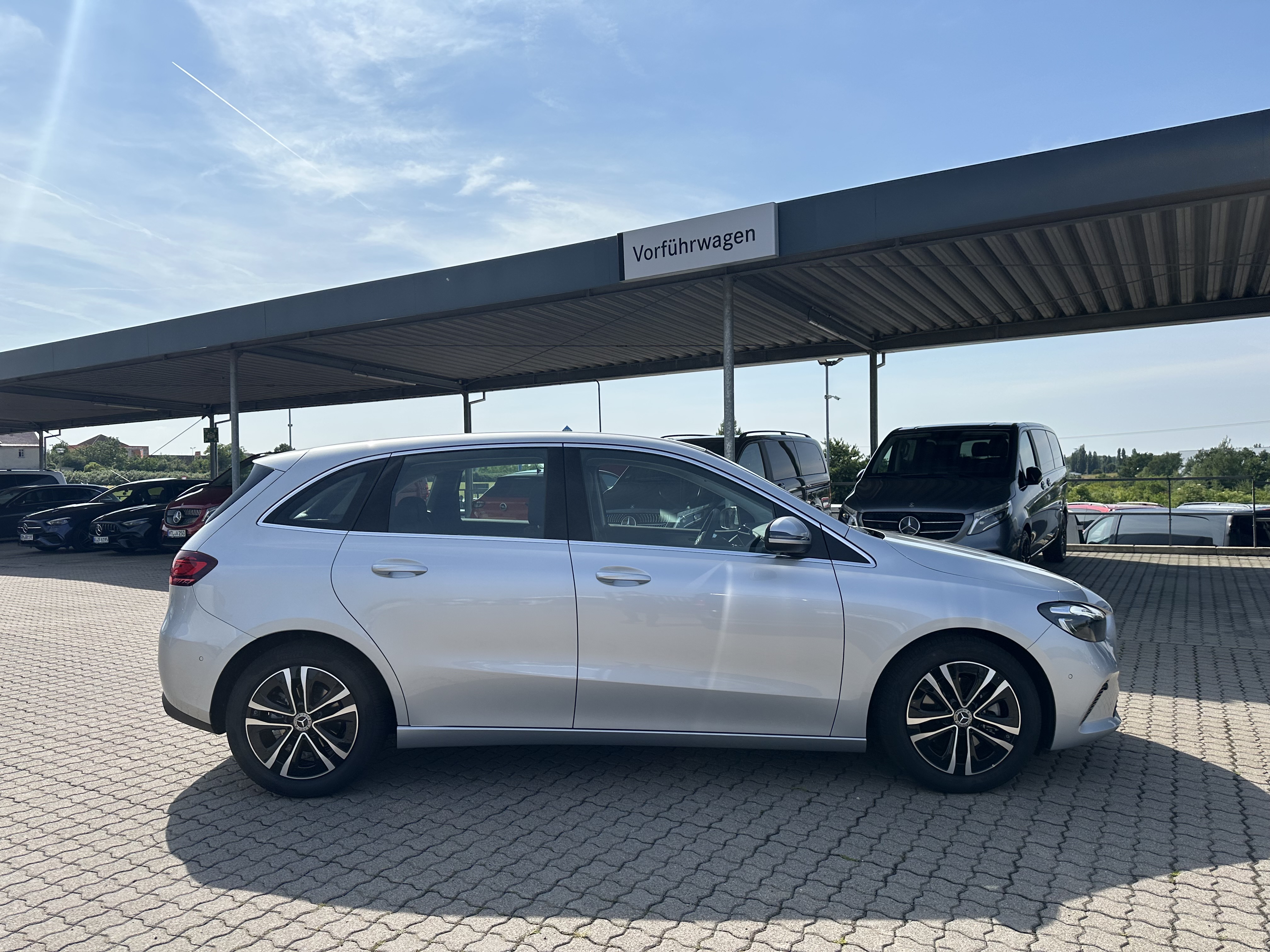 Mercedes-Benz B 180 d