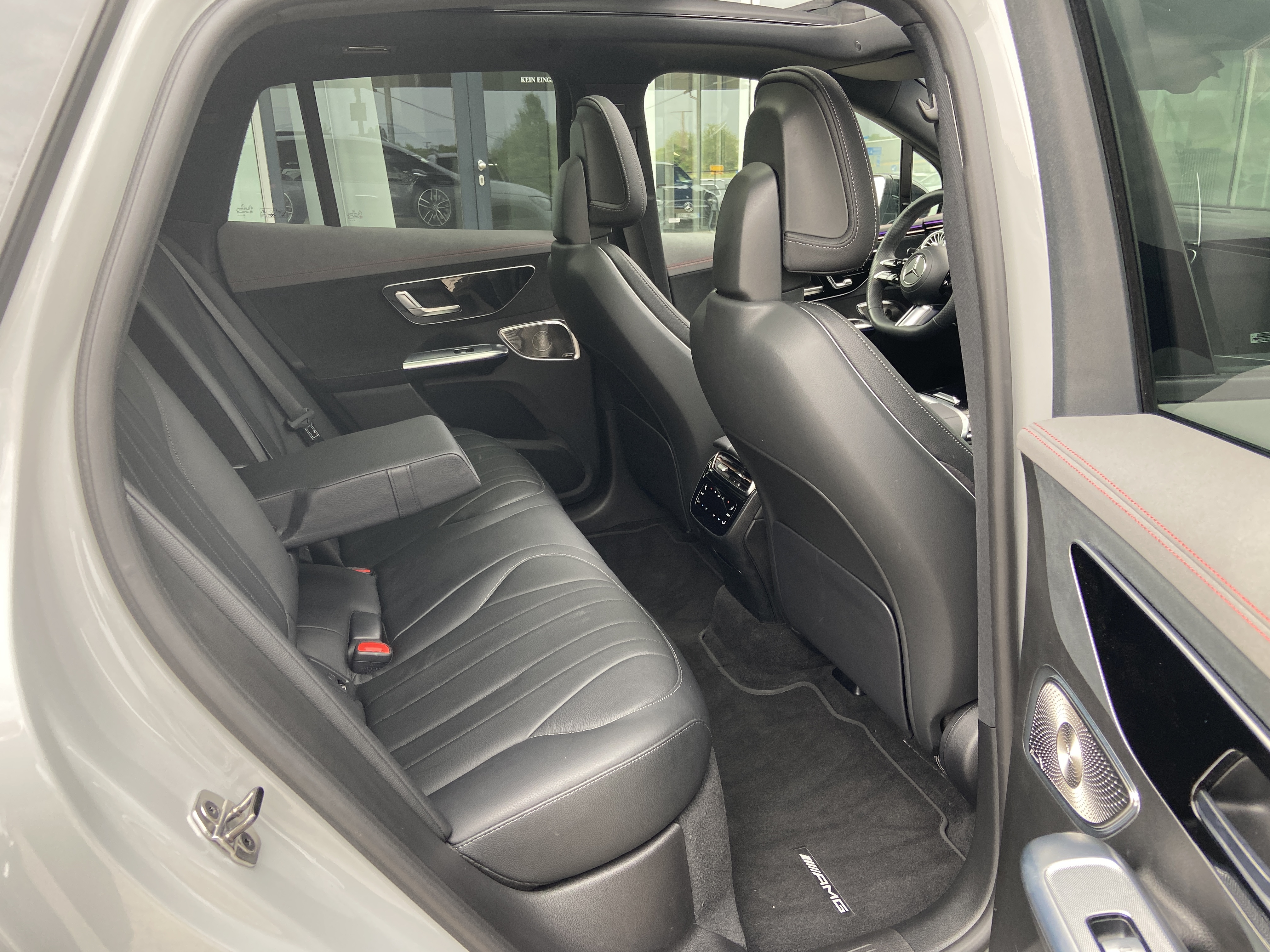 Mercedes-Benz EQE 300 SUV