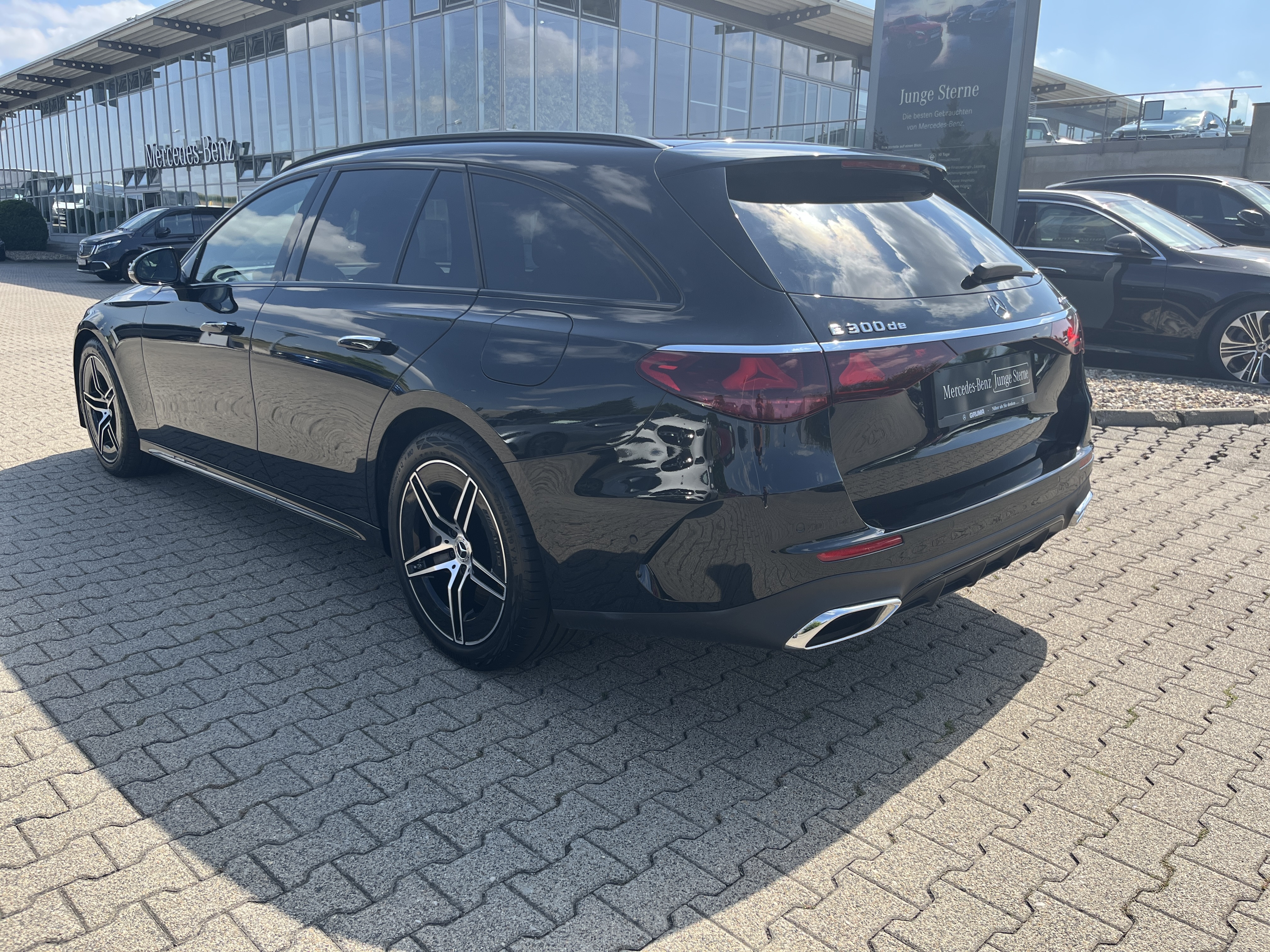 Mercedes-Benz E 300 de 4M T