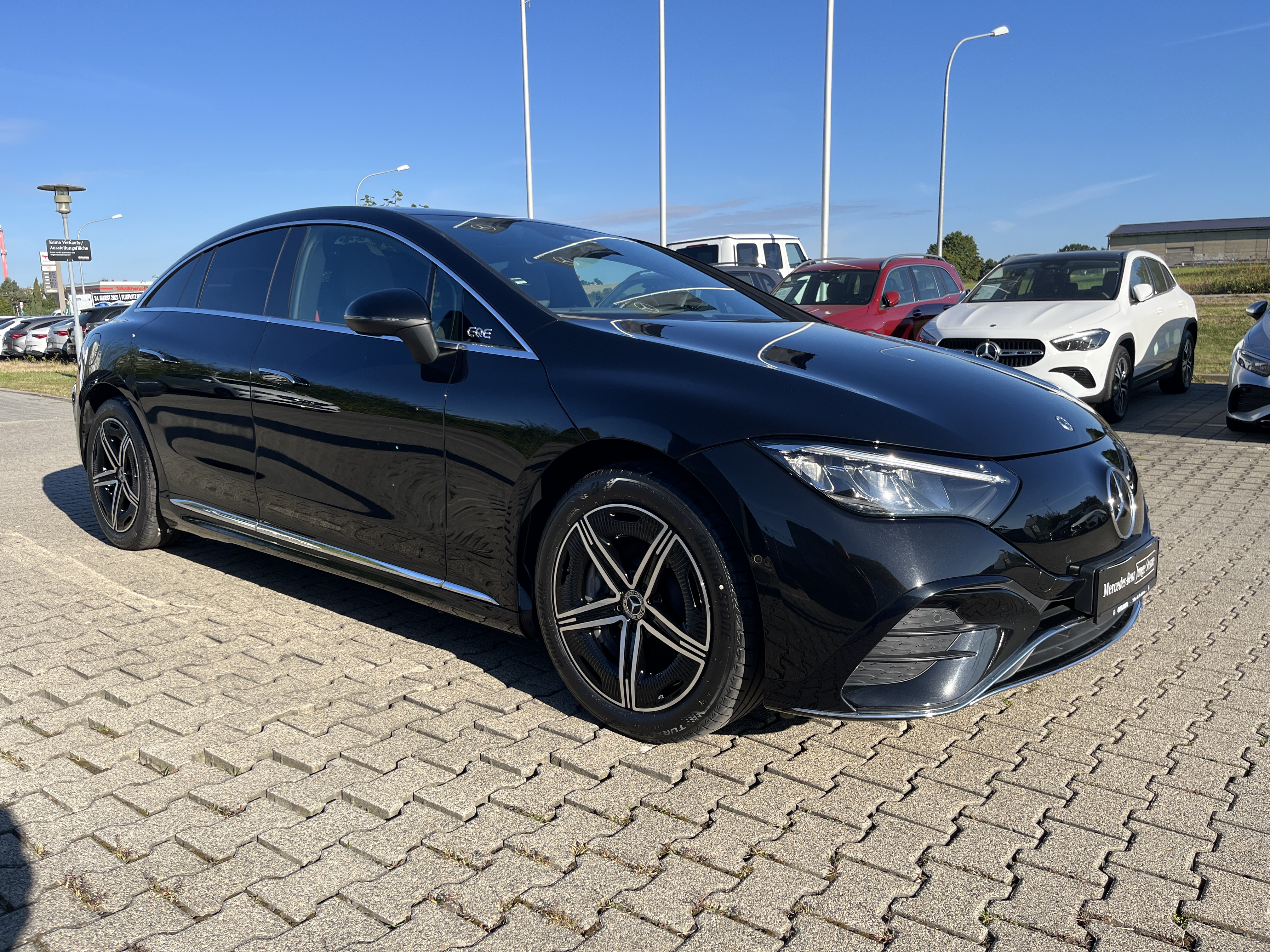 Mercedes-Benz EQE 300 