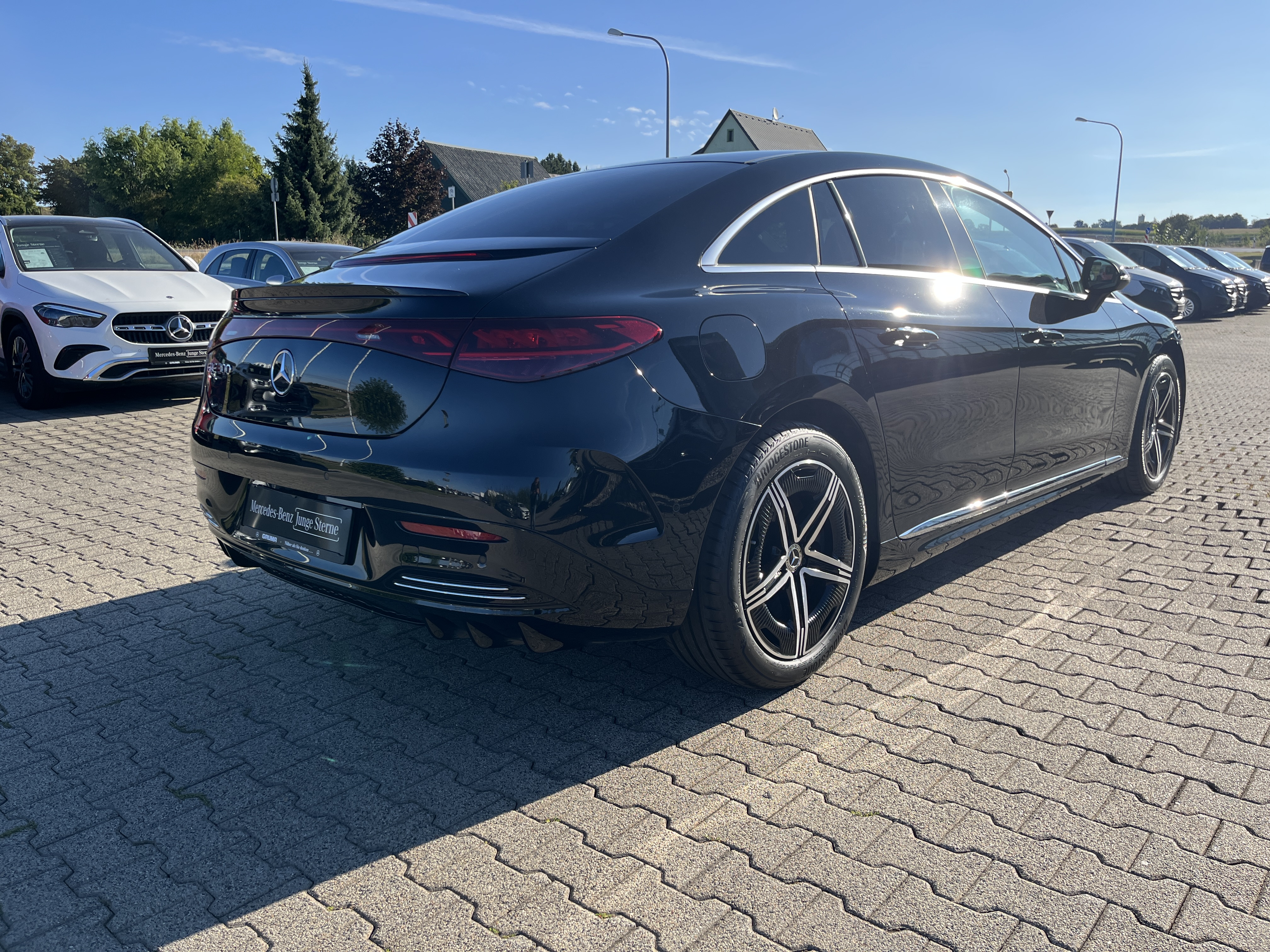 Mercedes-Benz EQE 300 