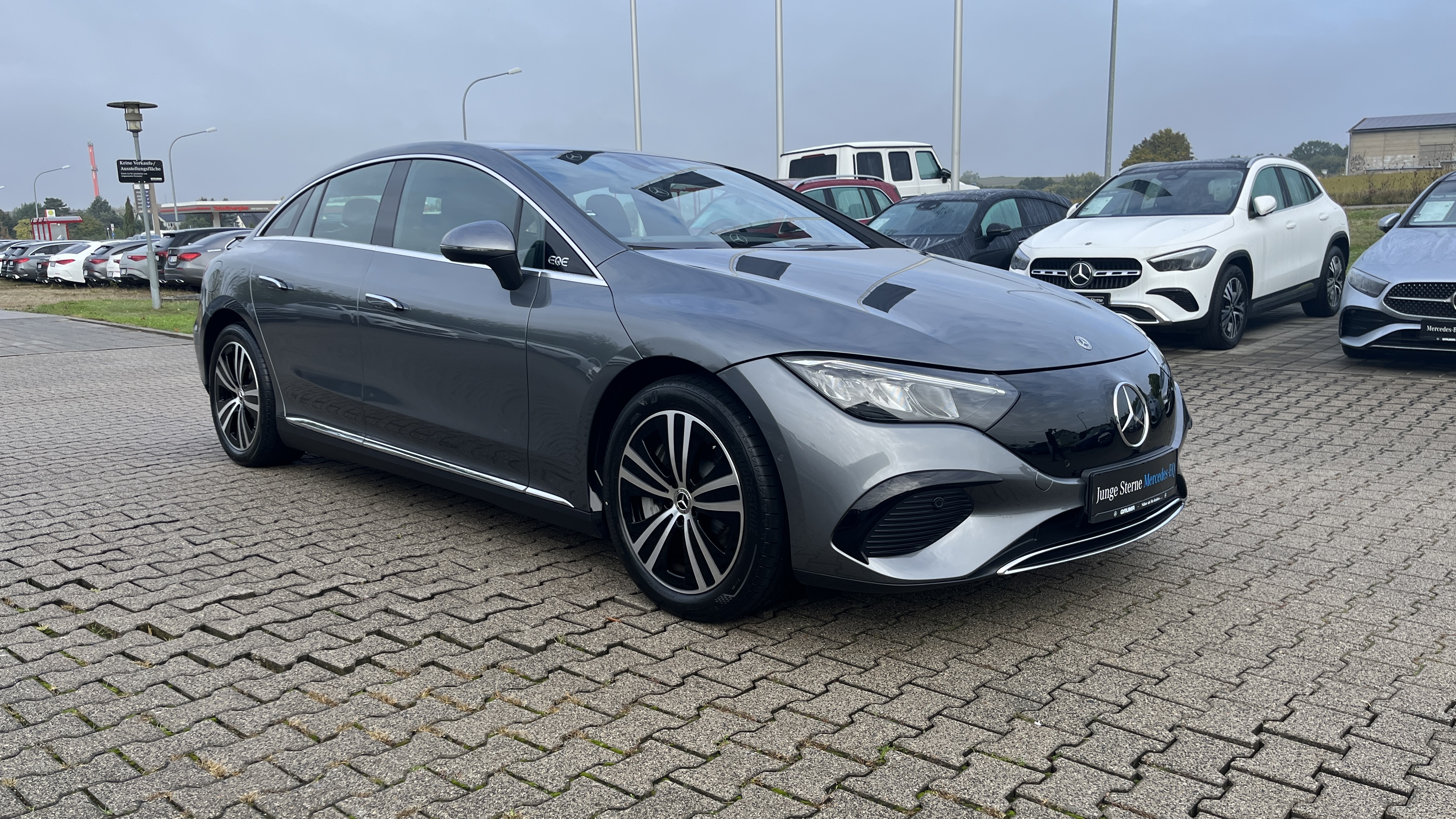 Mercedes-Benz EQE 350 