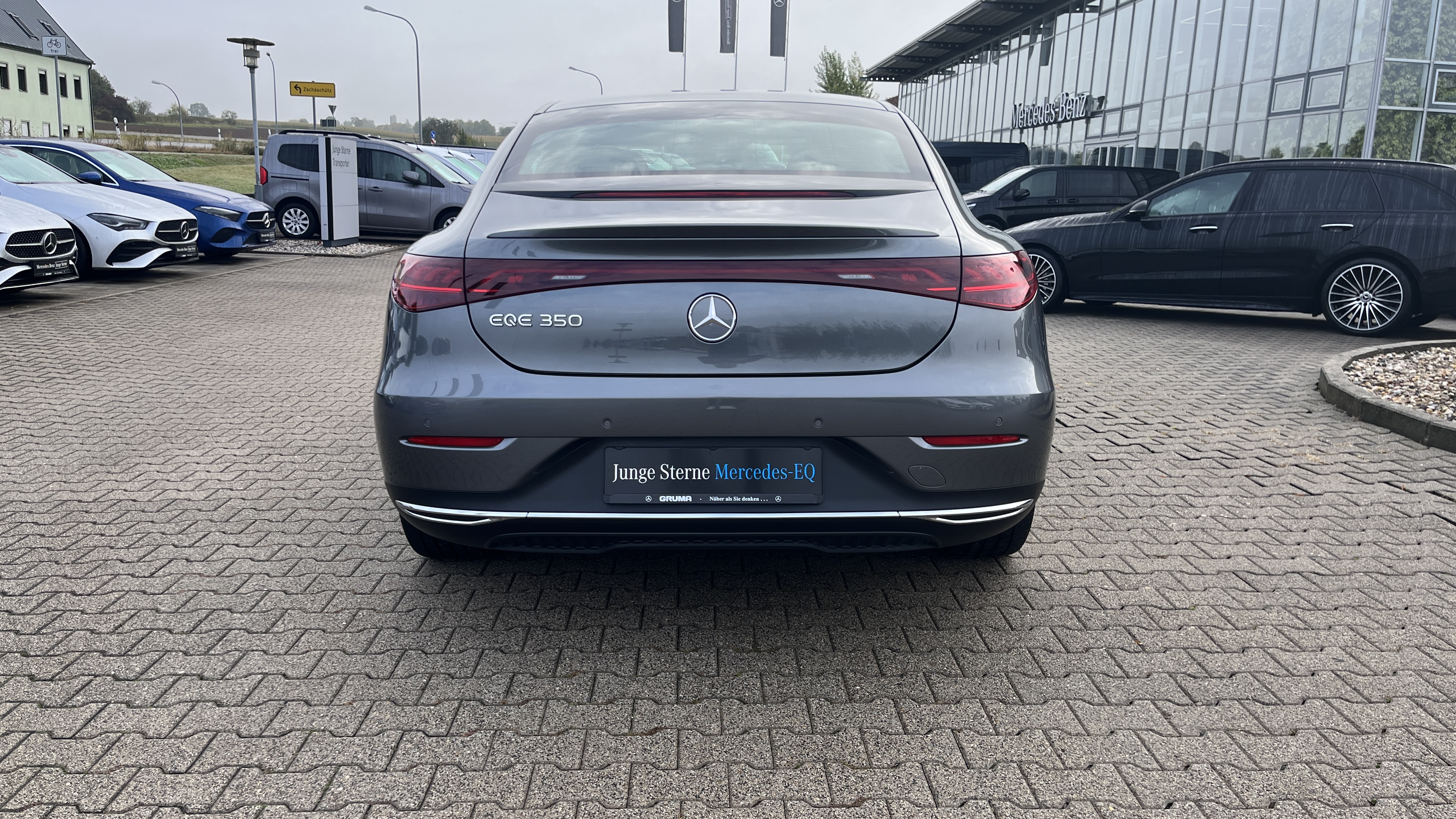 Mercedes-Benz EQE 350 