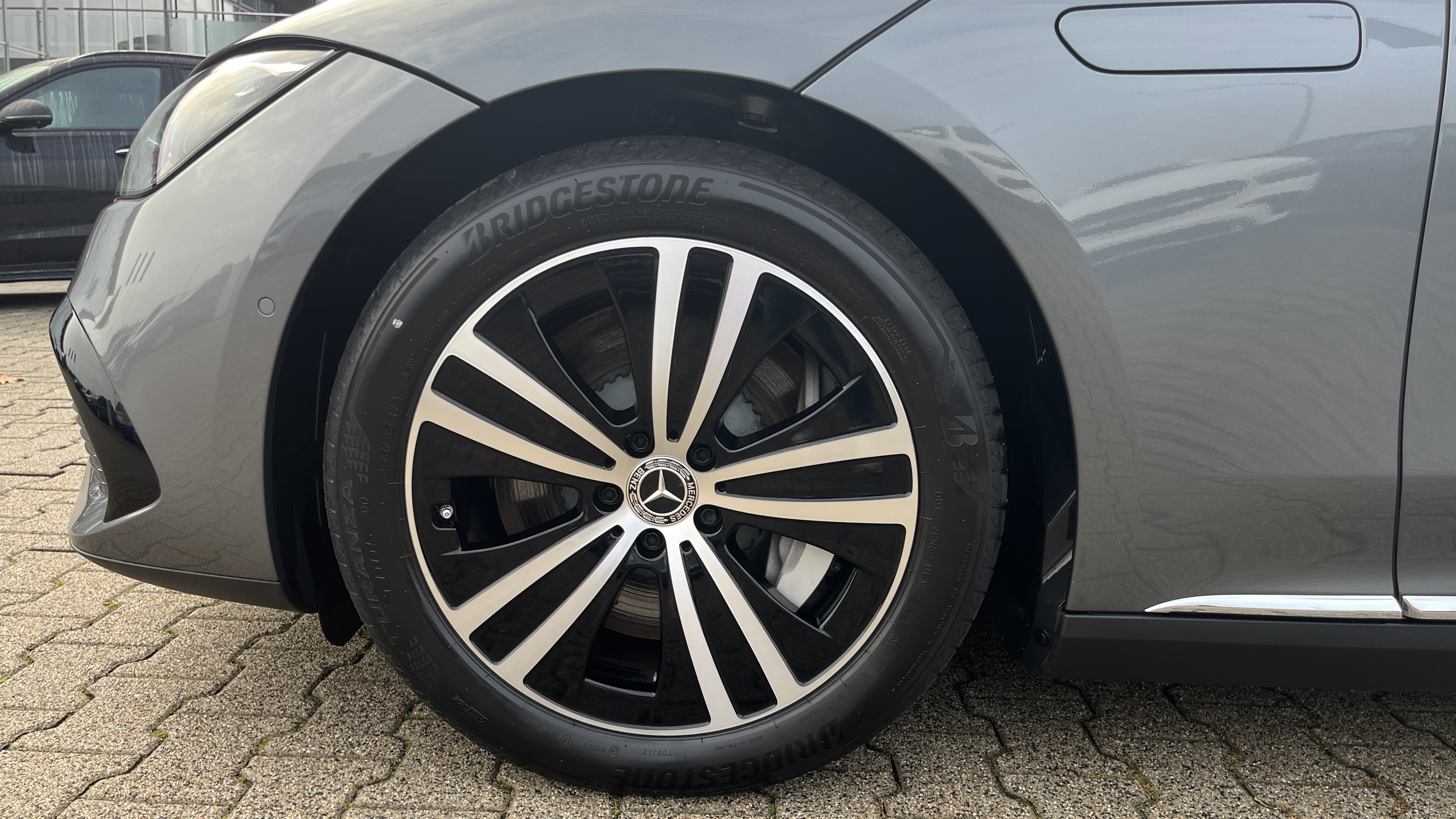 Mercedes-Benz EQE 350 