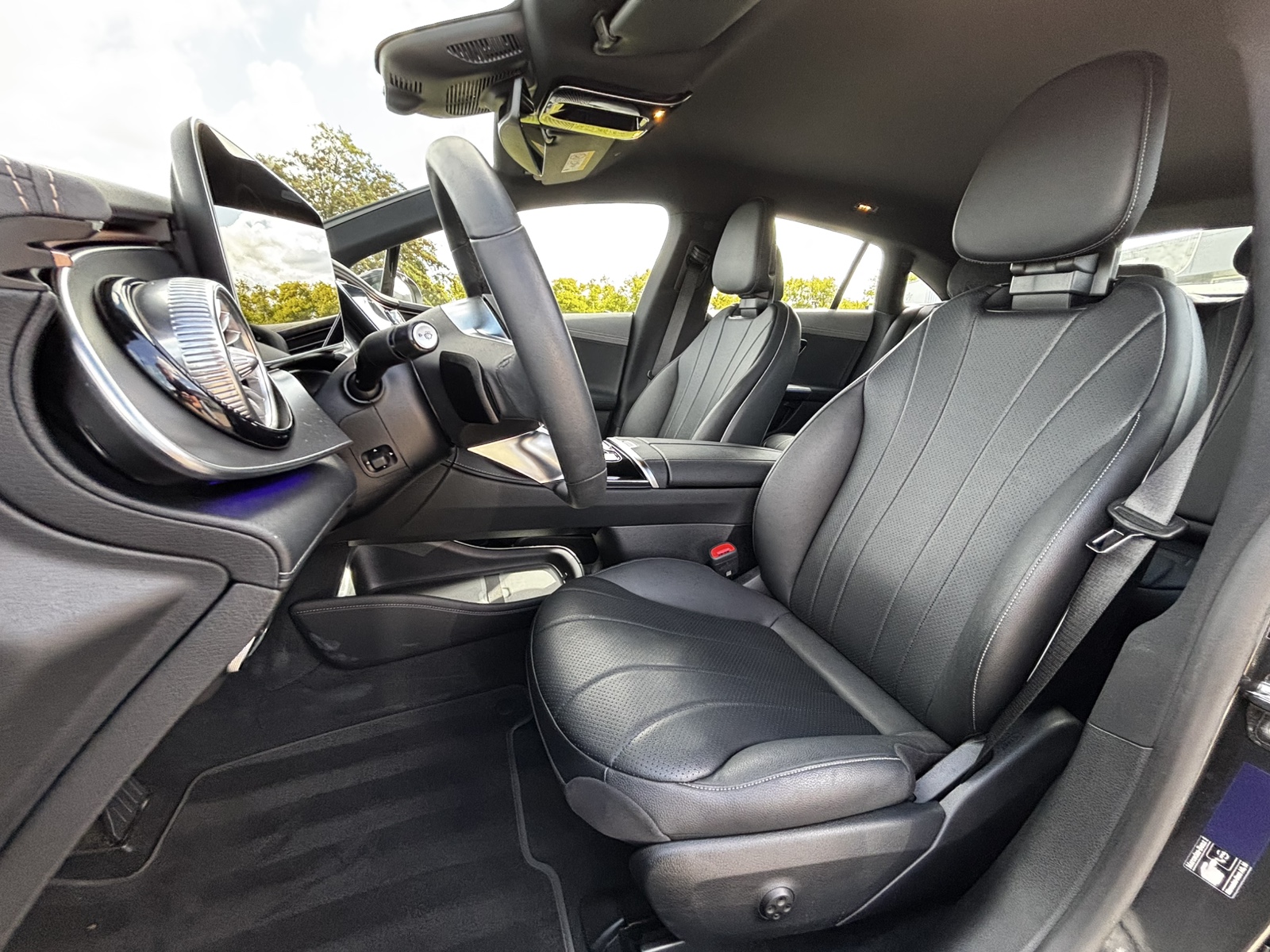 Mercedes-Benz EQE 300 