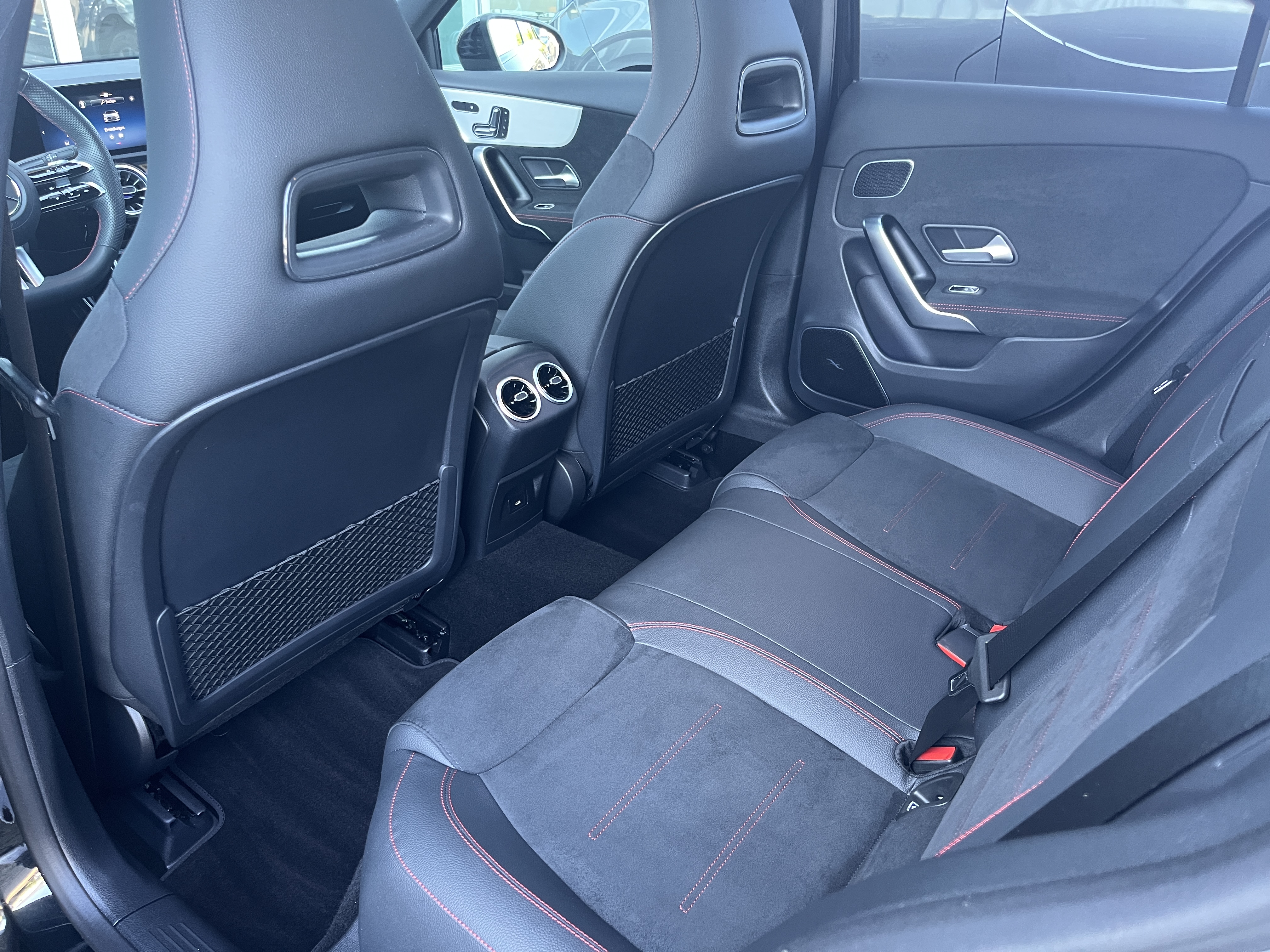 Mercedes-Benz A 250 4M