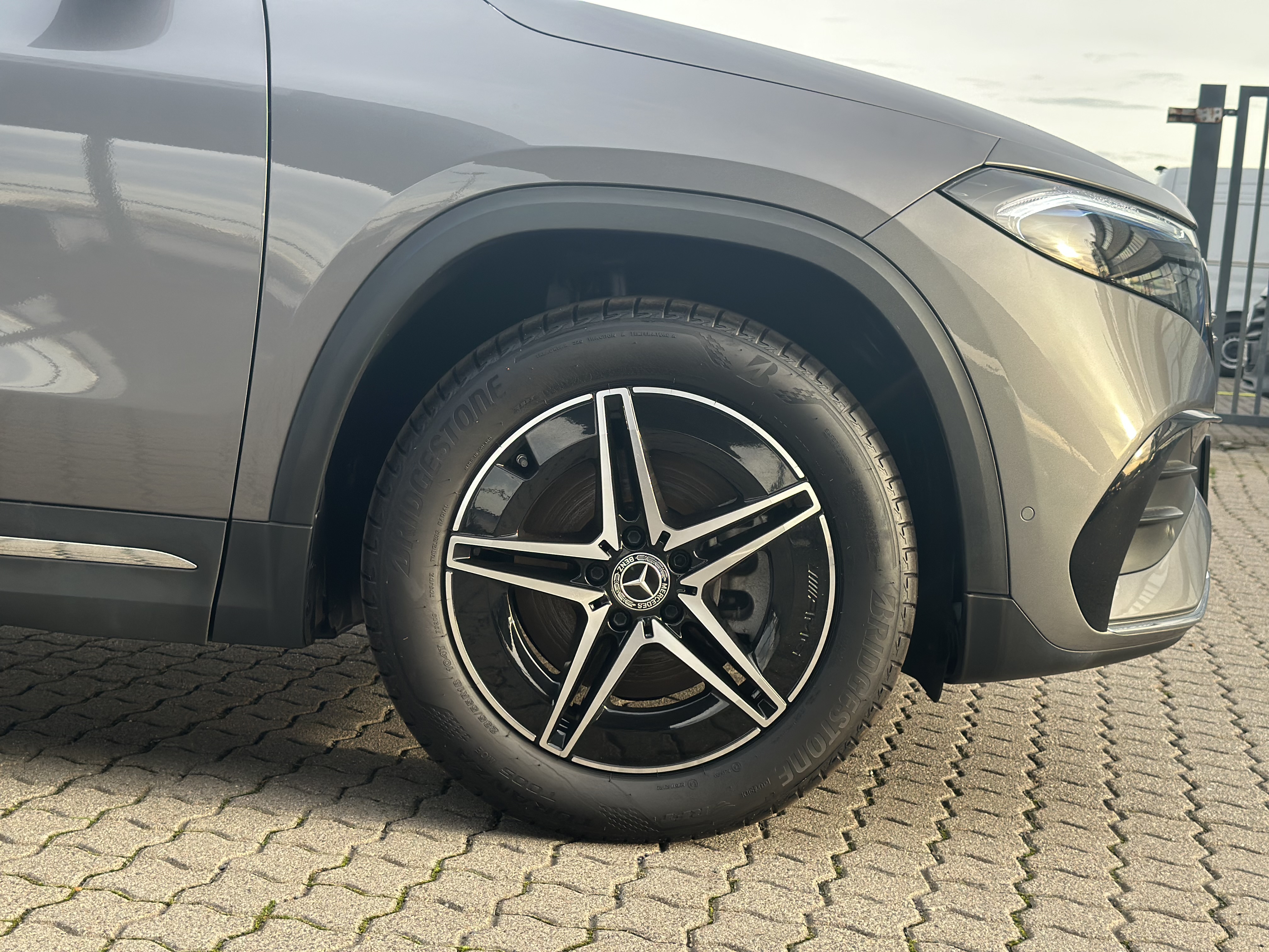 Mercedes-Benz EQA 250 