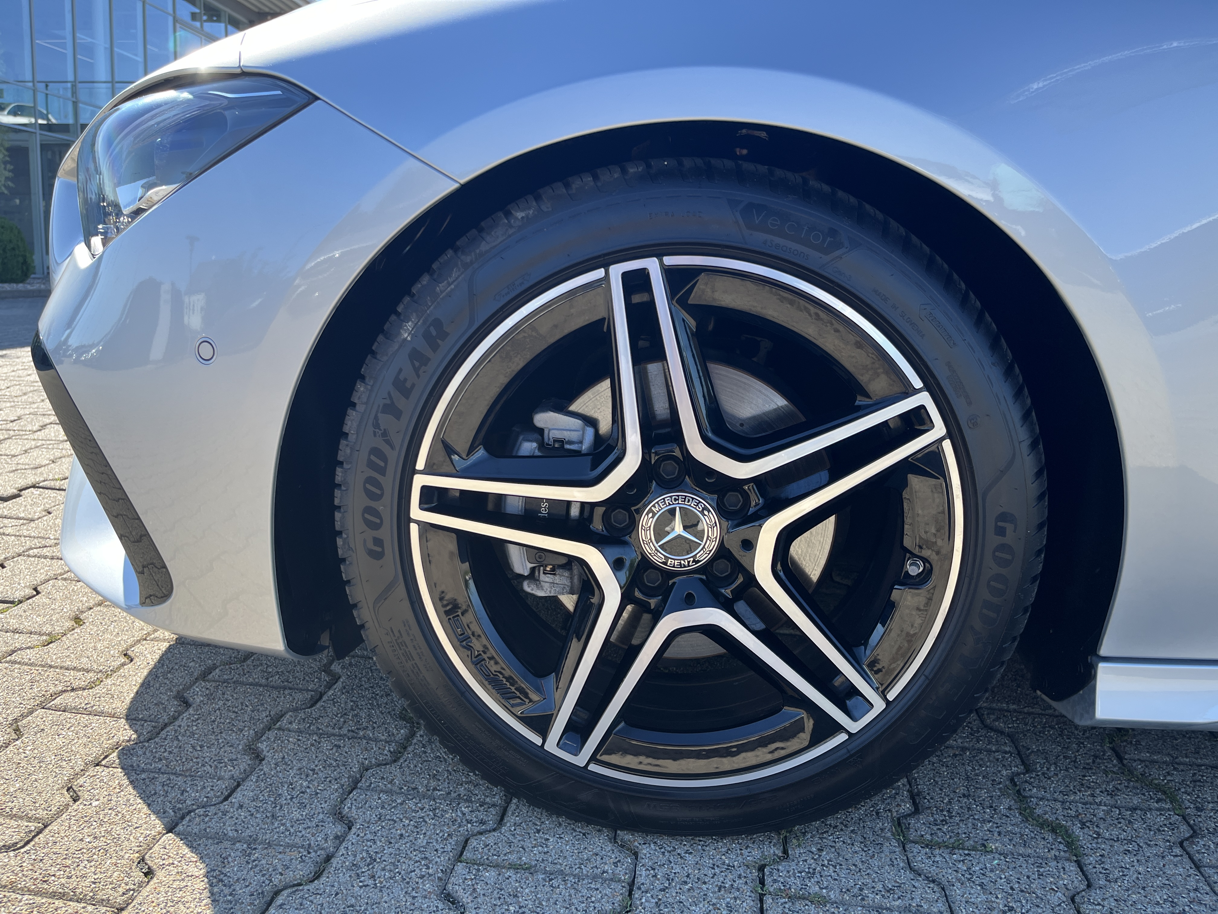 Mercedes-Benz CLA 180 Shooting Brake CLA 180 SB