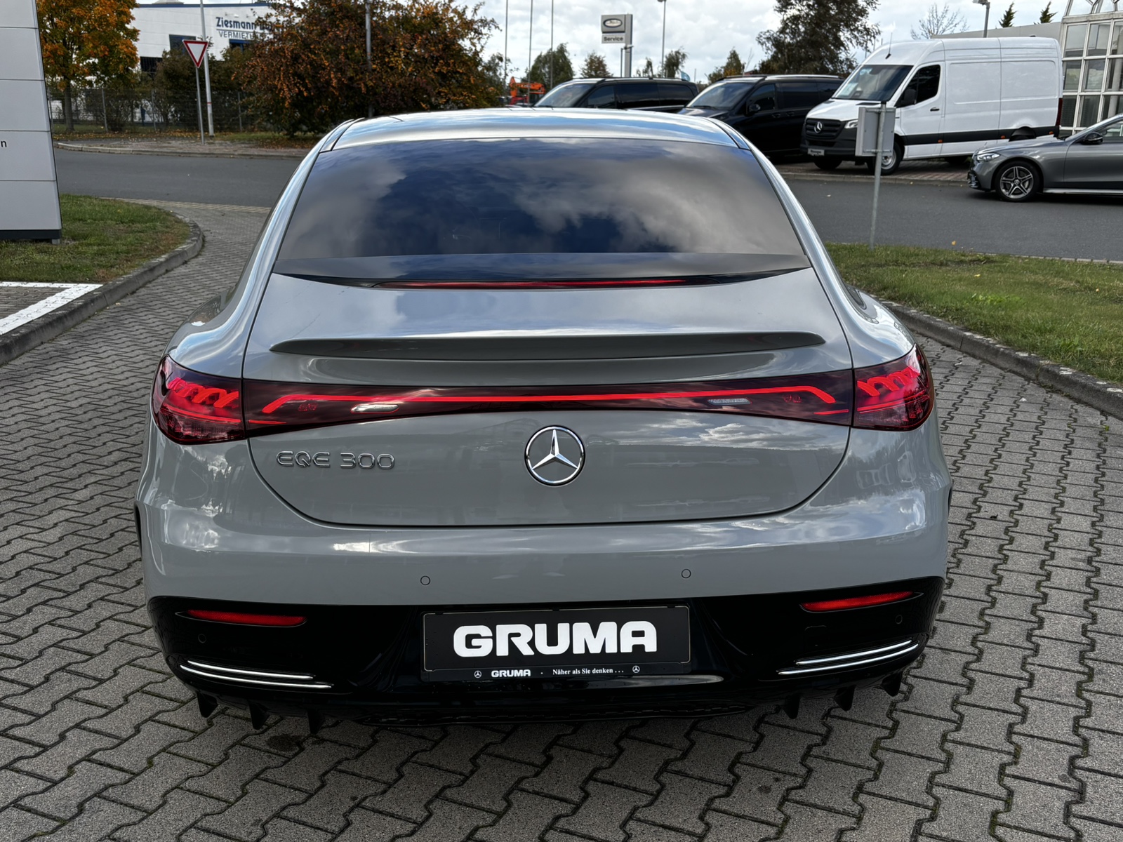 Mercedes-Benz EQE 300 