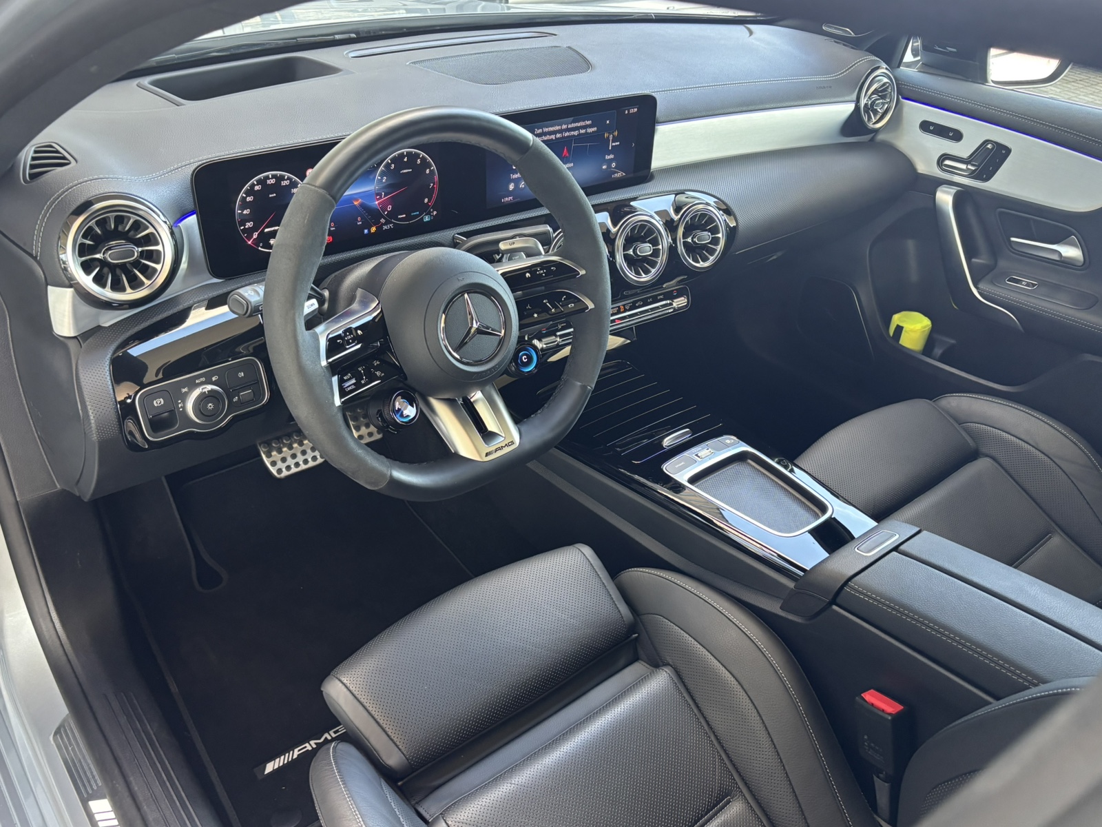 Mercedes-Benz A 35 AMG Mercedes-AMG A 35 4M