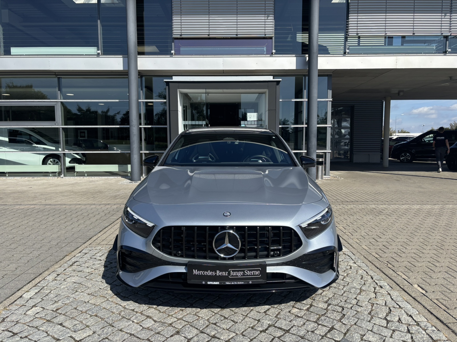 Mercedes-Benz A 35 AMG Mercedes-AMG A 35 4M