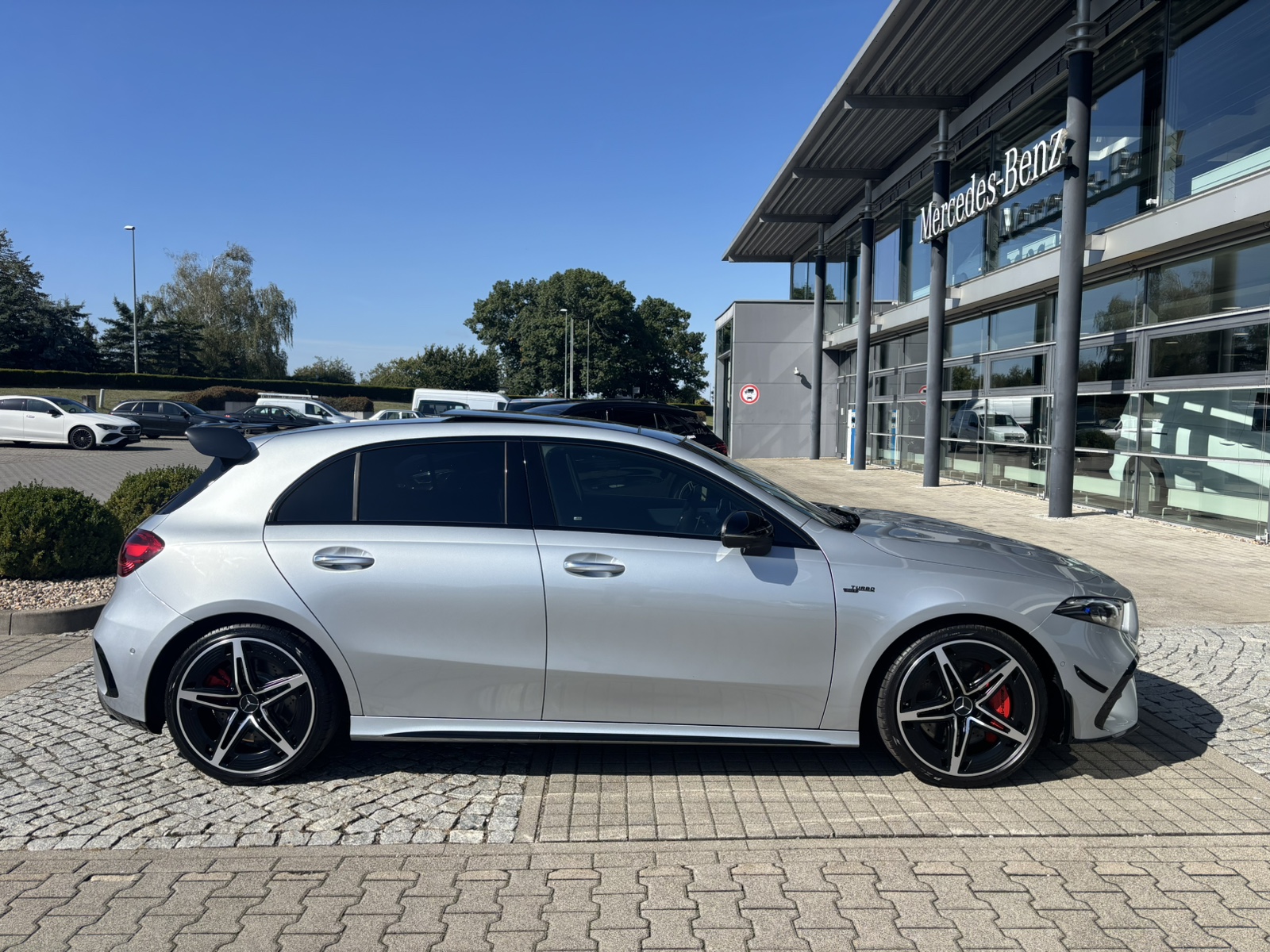 Mercedes-Benz A 35 AMG Mercedes-AMG A 35 4M