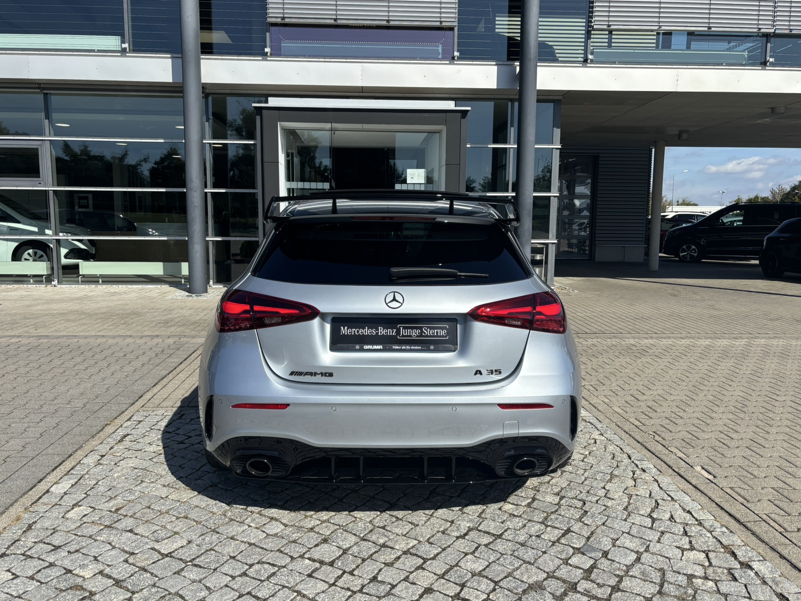 Mercedes-Benz A 35 AMG Mercedes-AMG A 35 4M