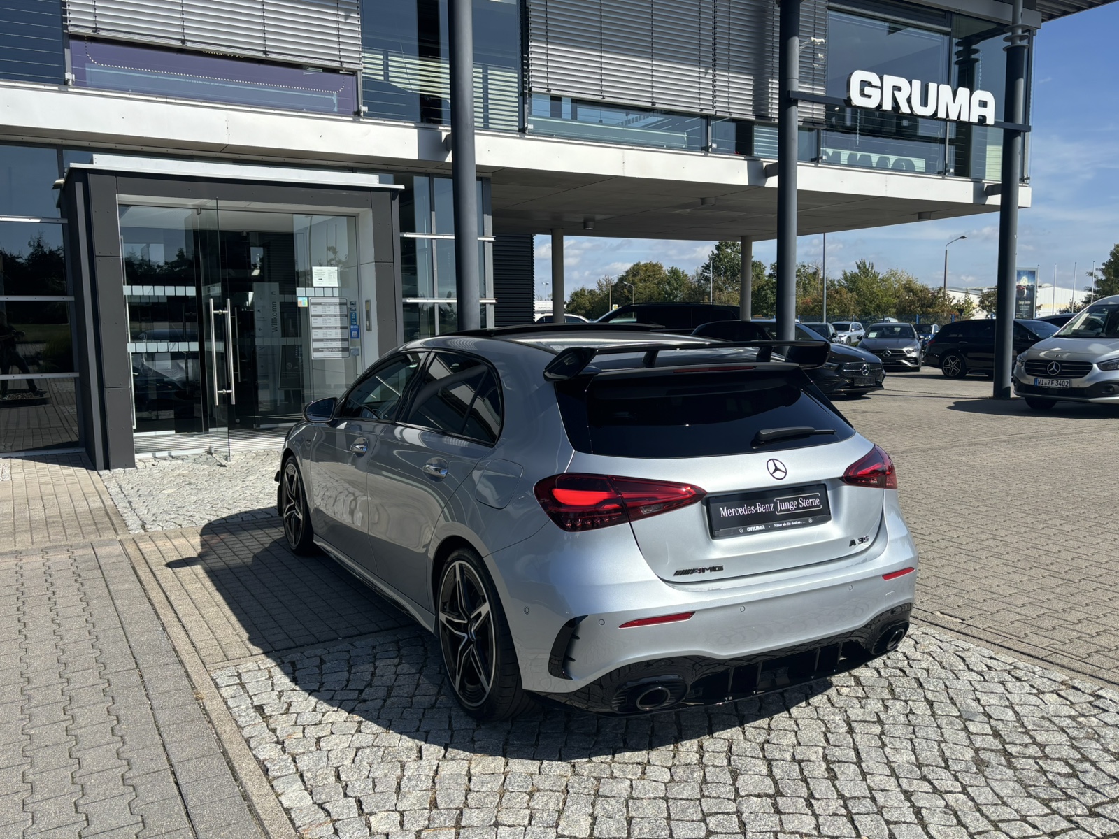 Mercedes-Benz A 35 AMG Mercedes-AMG A 35 4M