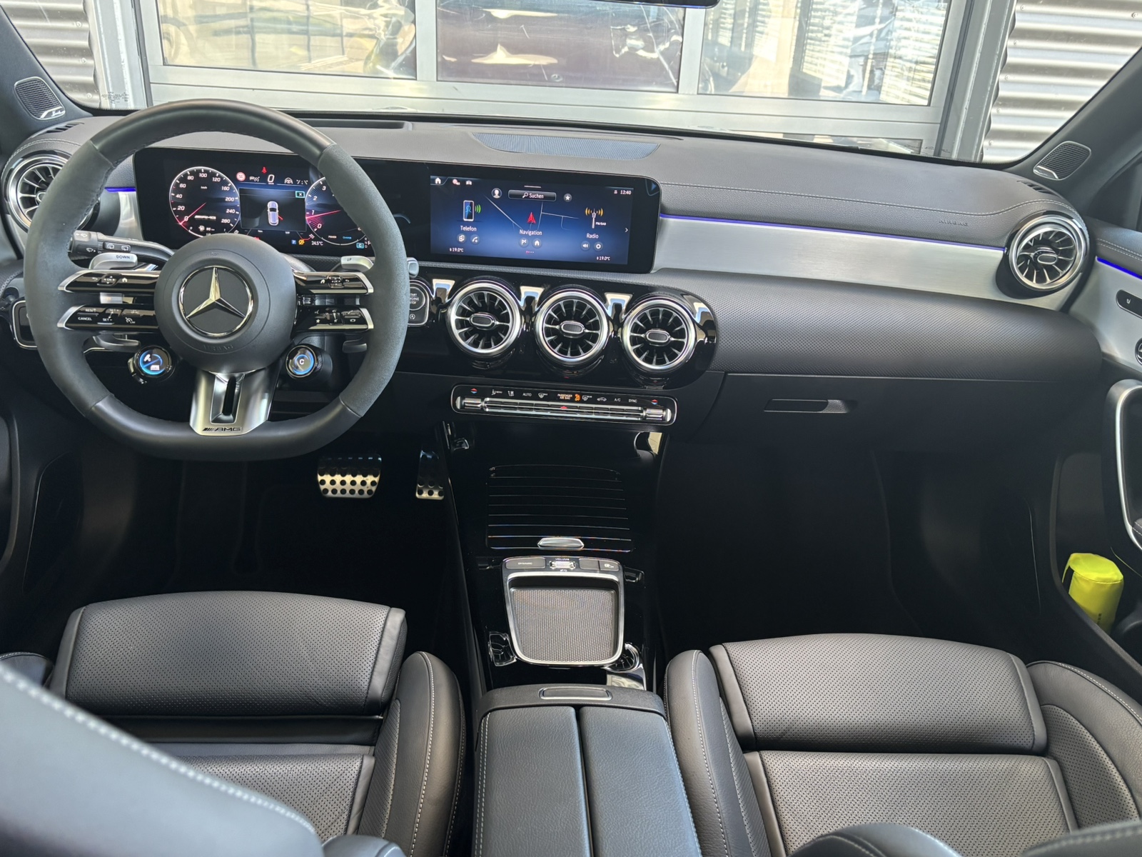 Mercedes-Benz A 35 AMG Mercedes-AMG A 35 4M