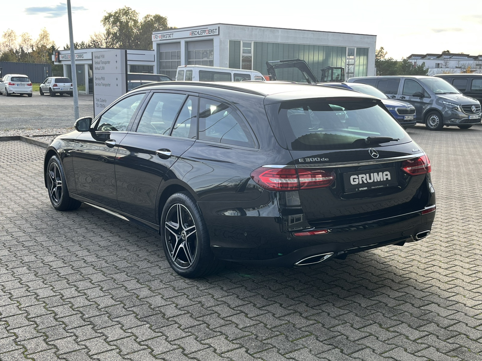 Mercedes-Benz E 300 de 4M T