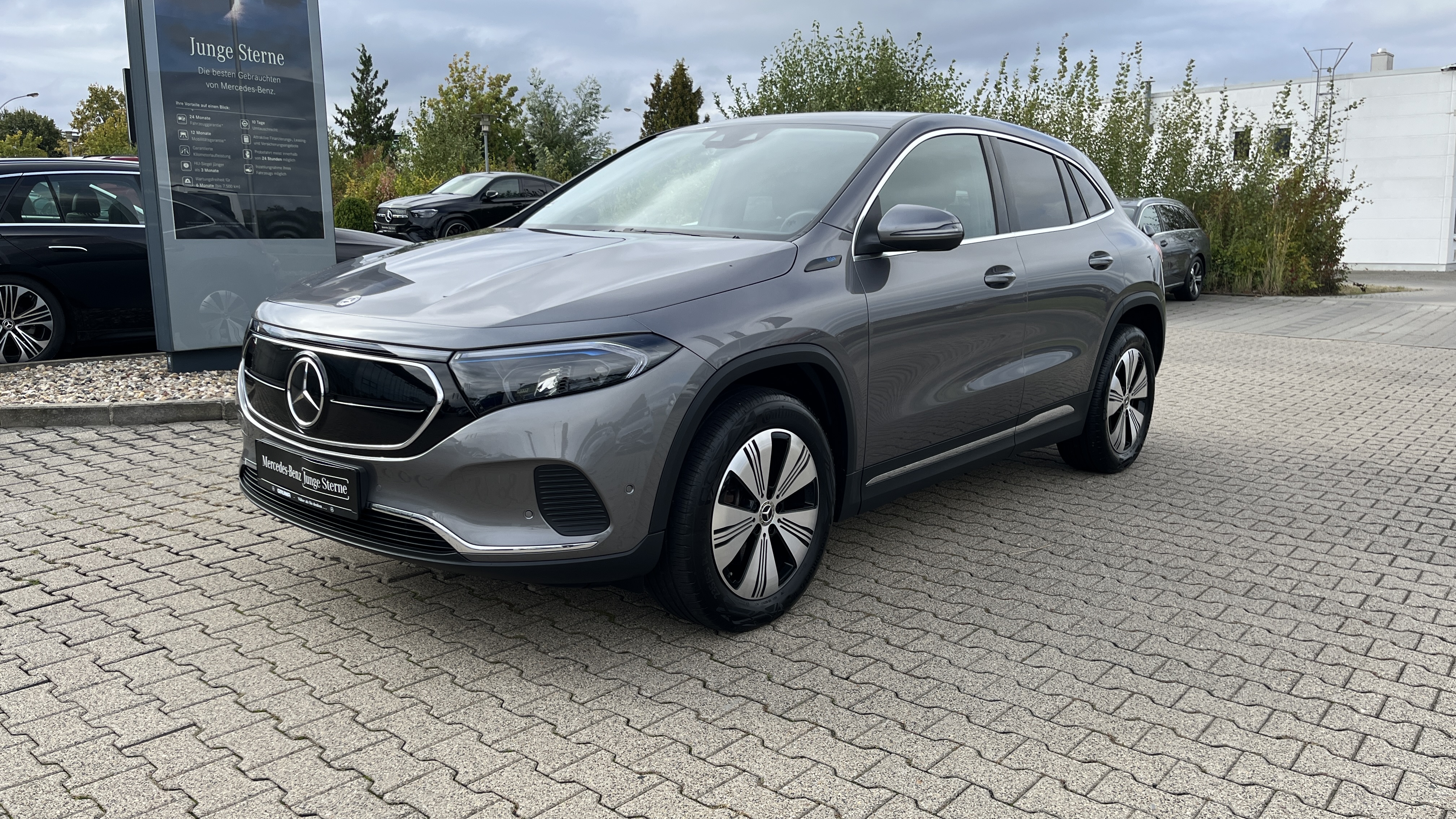 Mercedes-Benz EQA 300 4MATIC