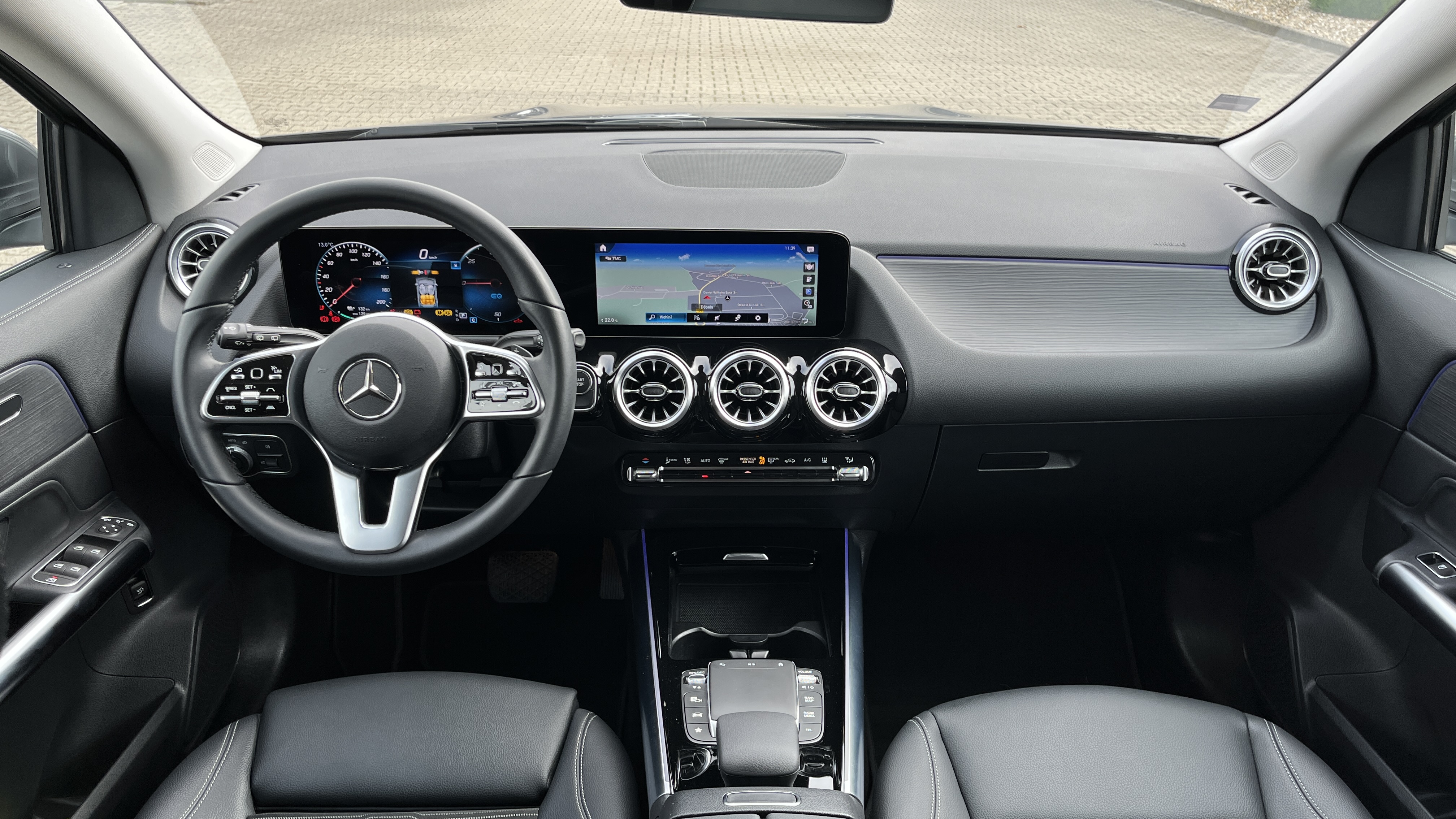 Mercedes-Benz EQA 300 4MATIC