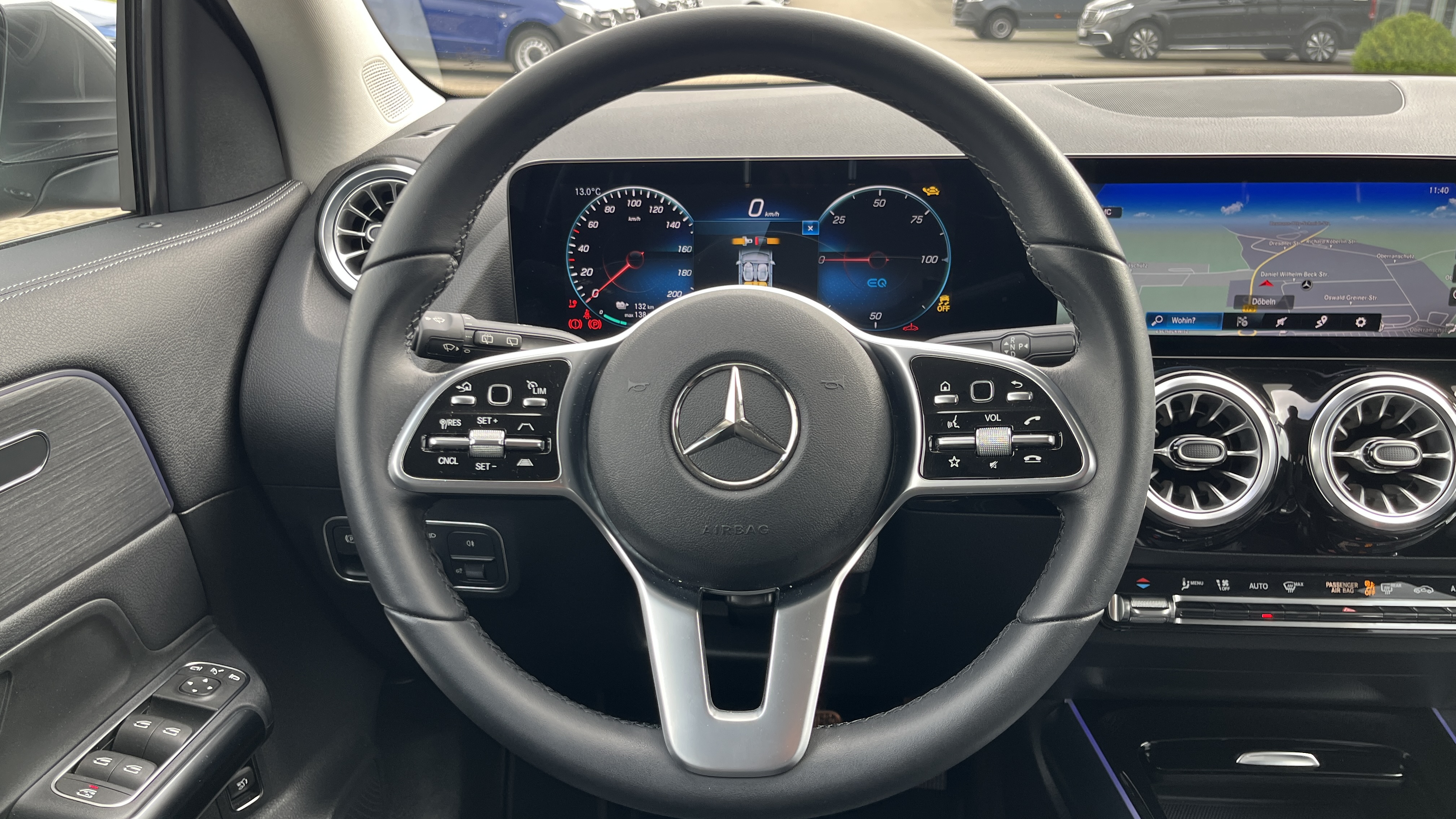 Mercedes-Benz EQA 300 4MATIC