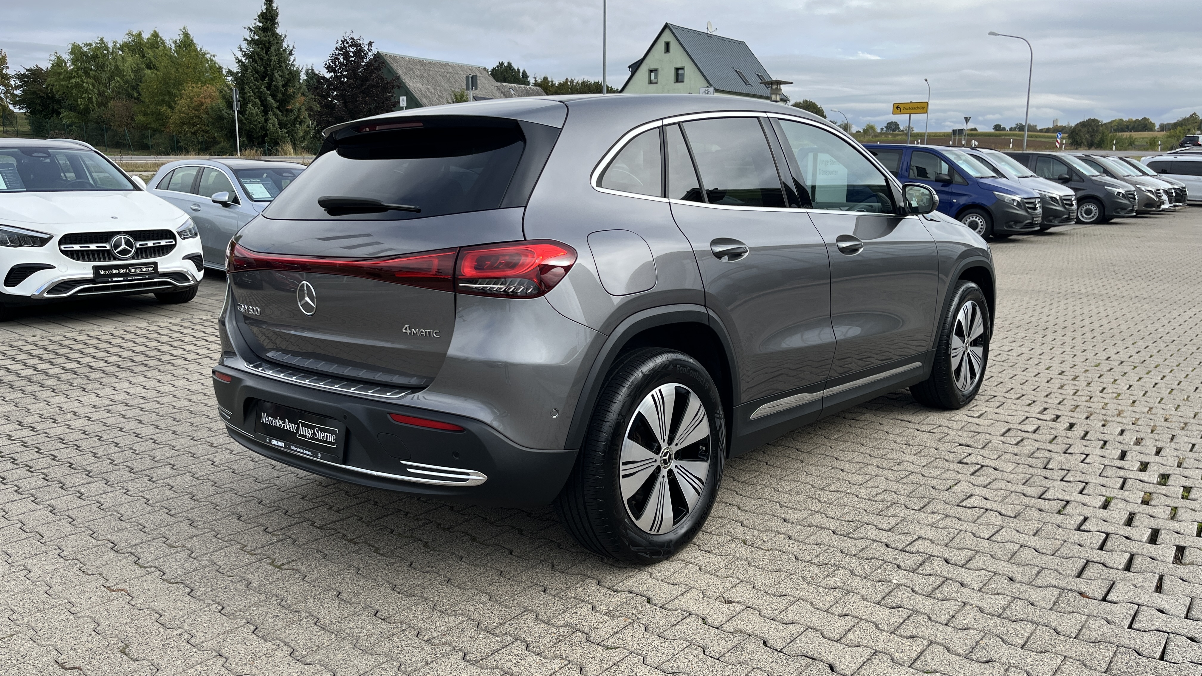 Mercedes-Benz EQA 300 4MATIC