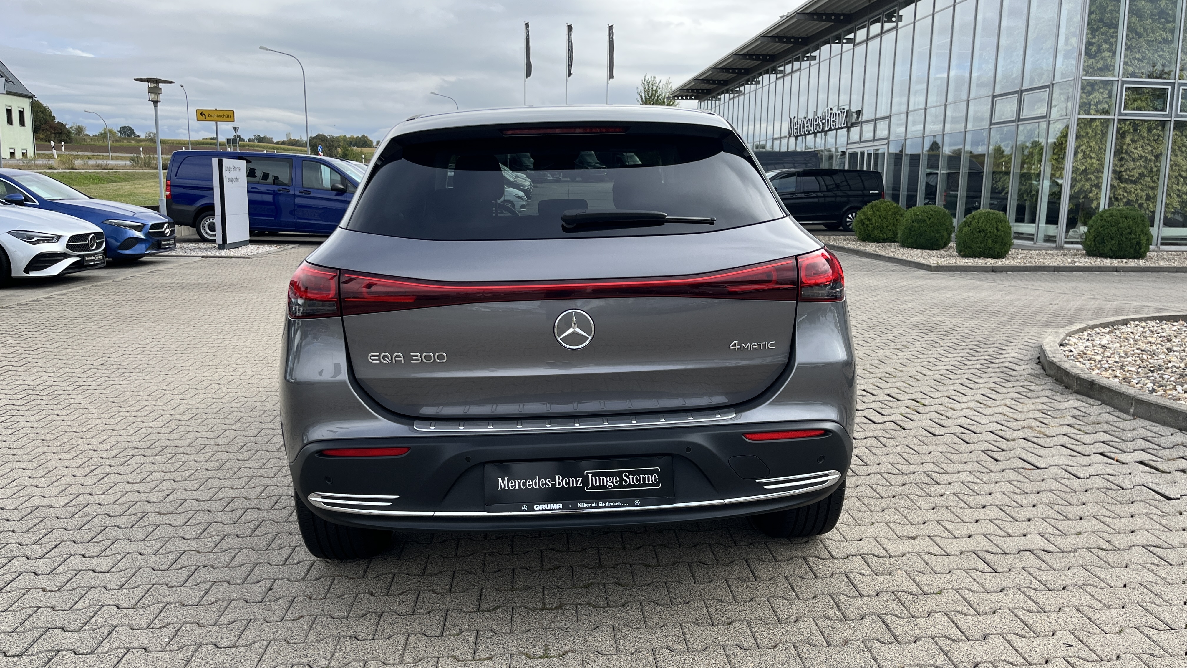 Mercedes-Benz EQA 300 4MATIC