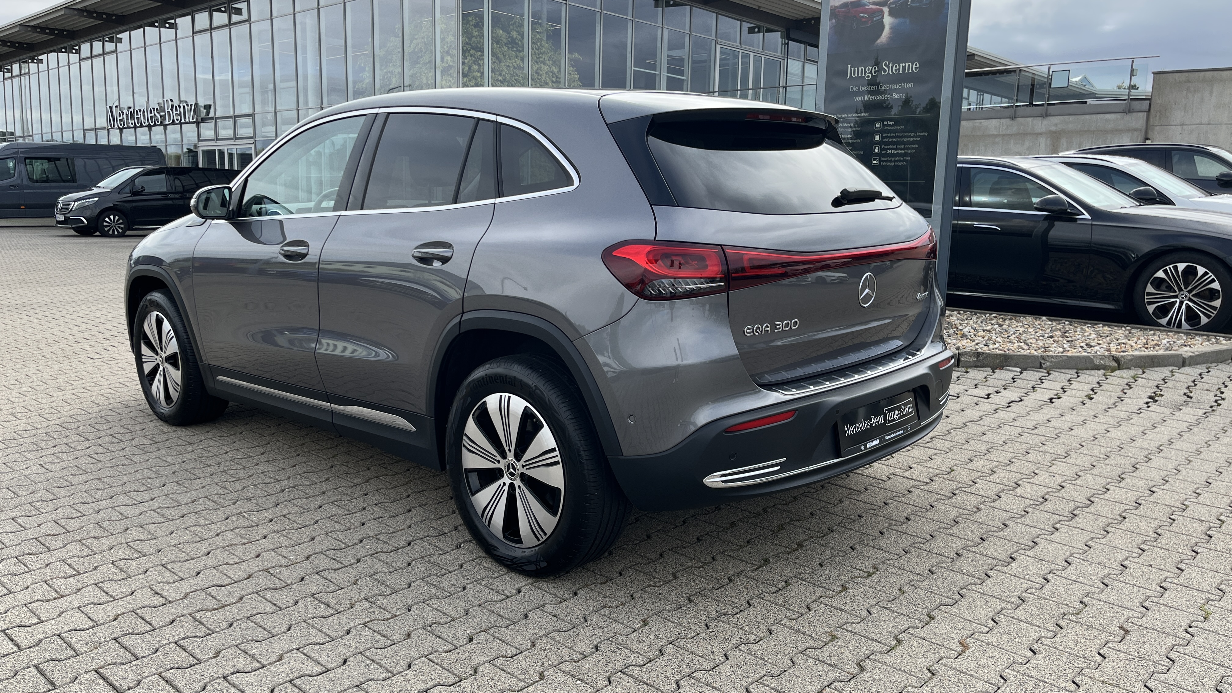 Mercedes-Benz EQA 300 4MATIC