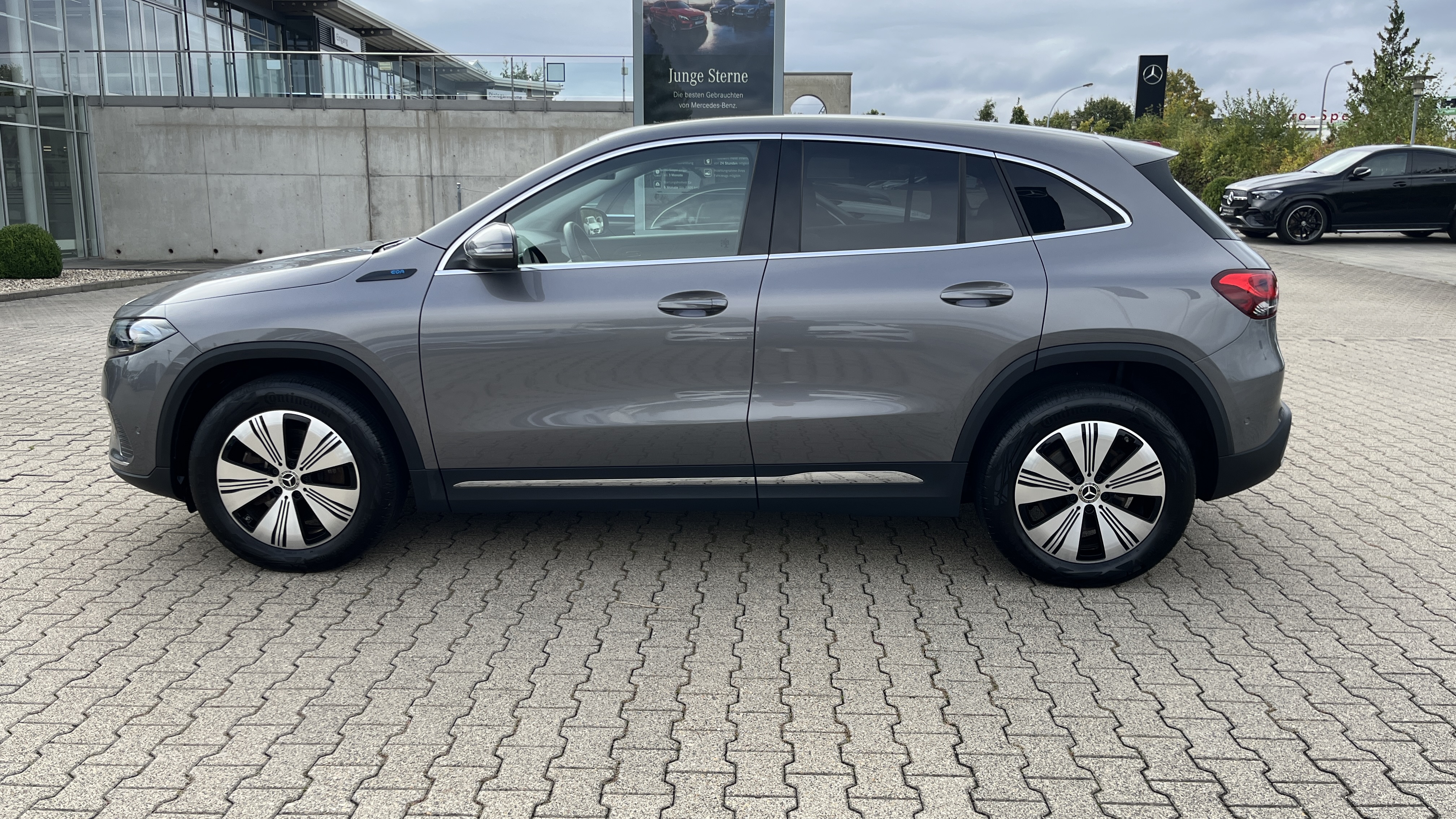 Mercedes-Benz EQA 300 4MATIC