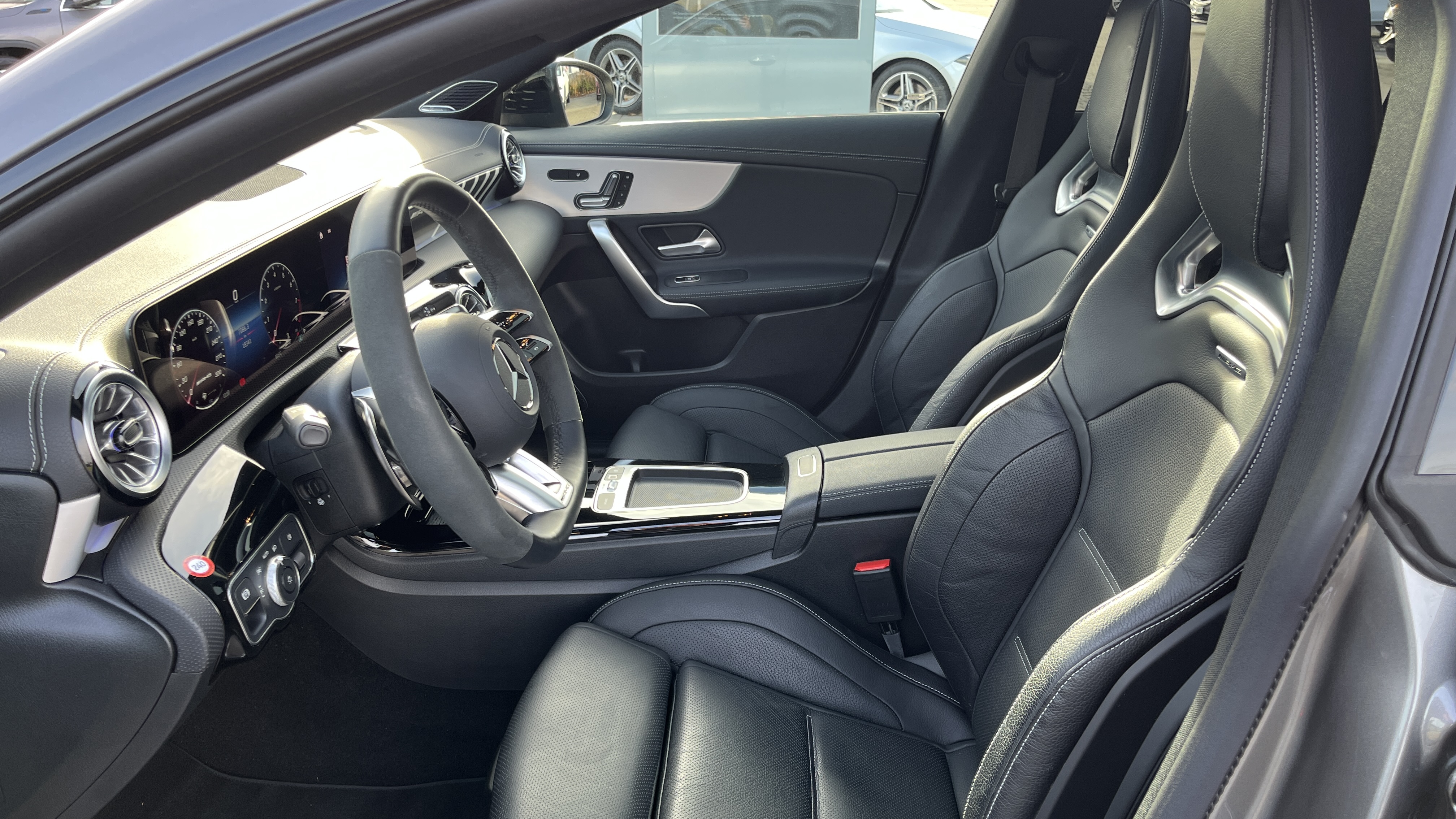 Mercedes-Benz CLA 45 AMG Shooting Brake CLA 45 S 4M+