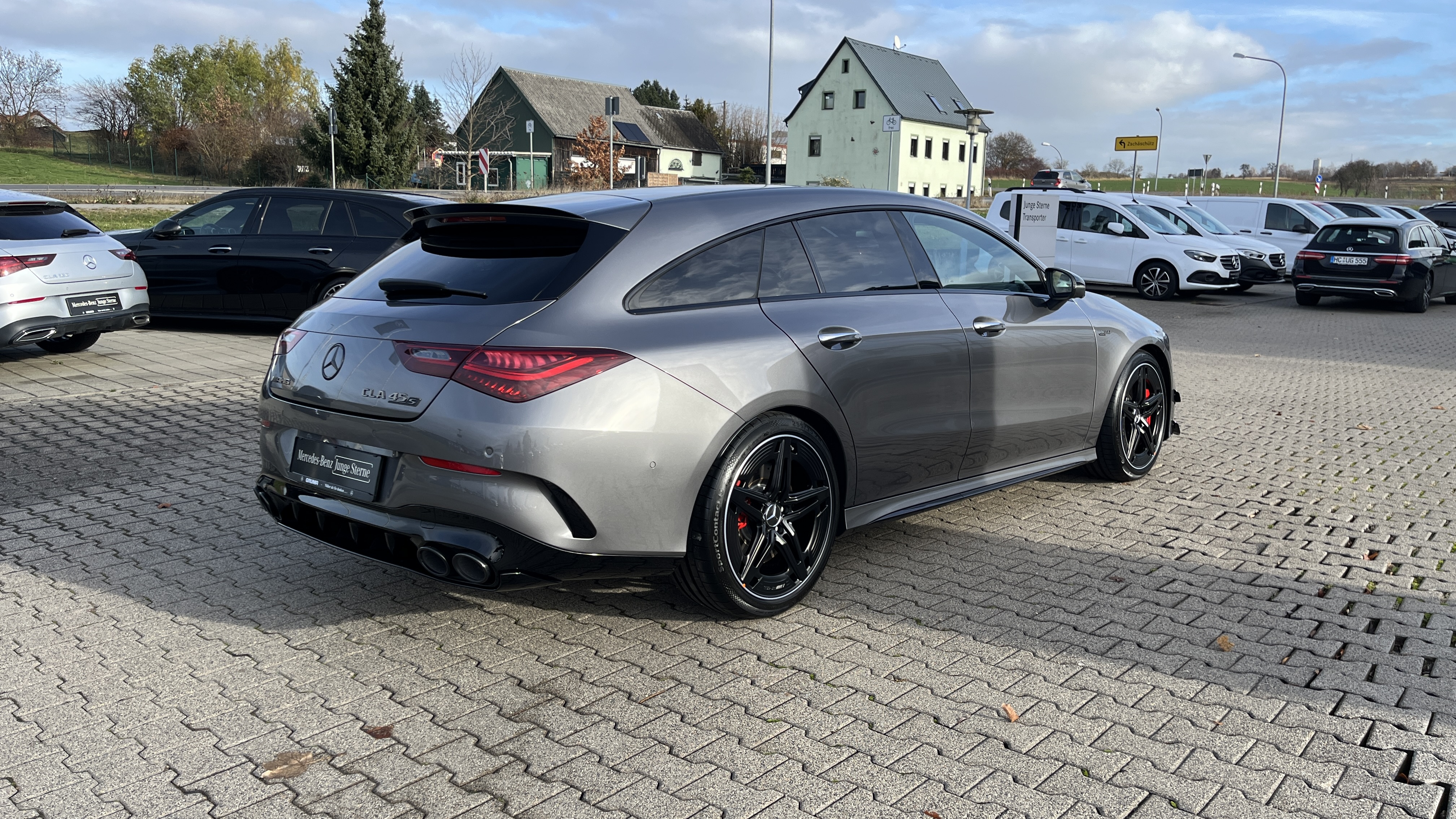 Mercedes-Benz CLA 45 AMG Shooting Brake CLA 45 S 4M+