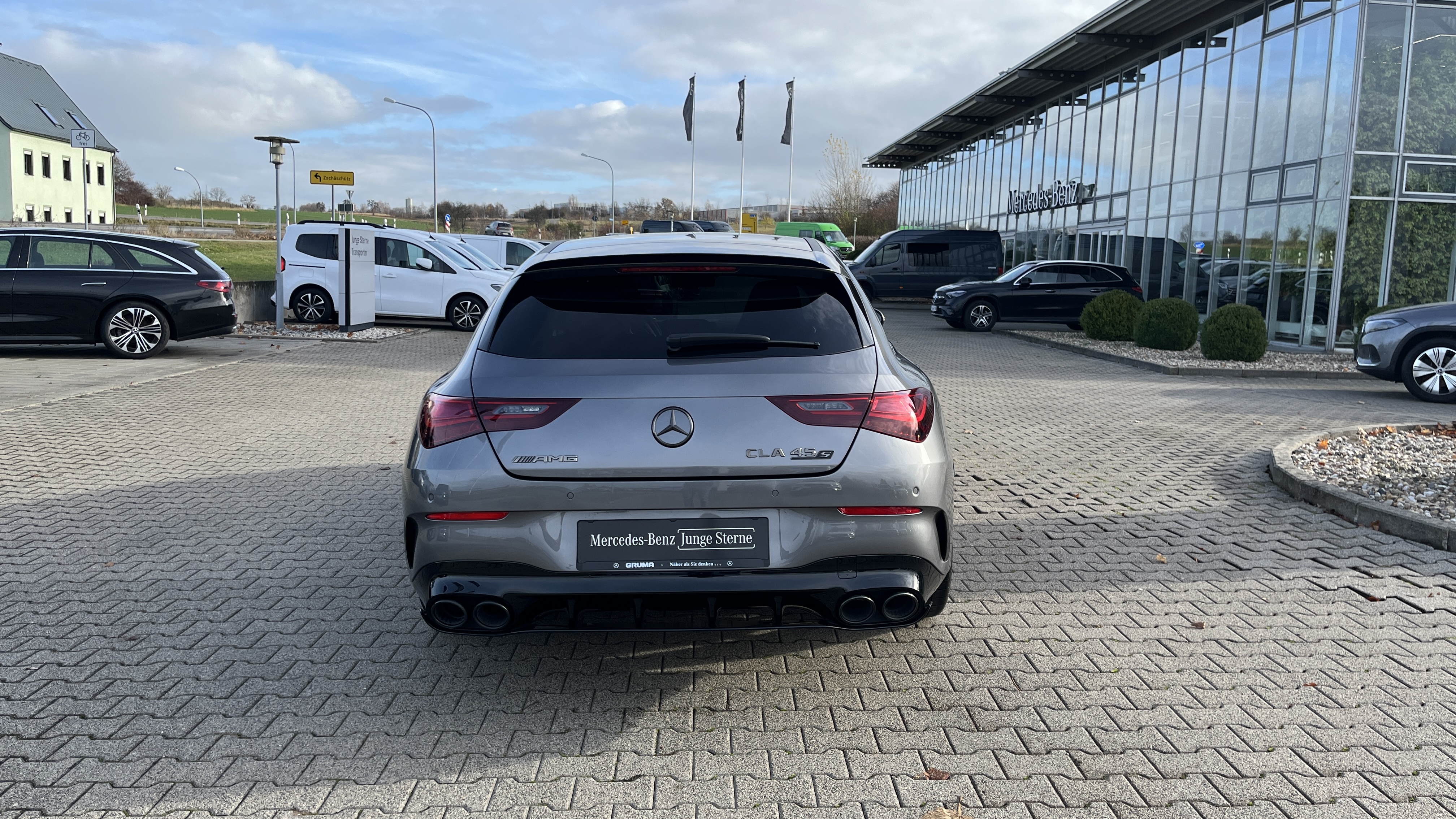 Mercedes-Benz CLA 45 AMG Shooting Brake CLA 45 S 4M+
