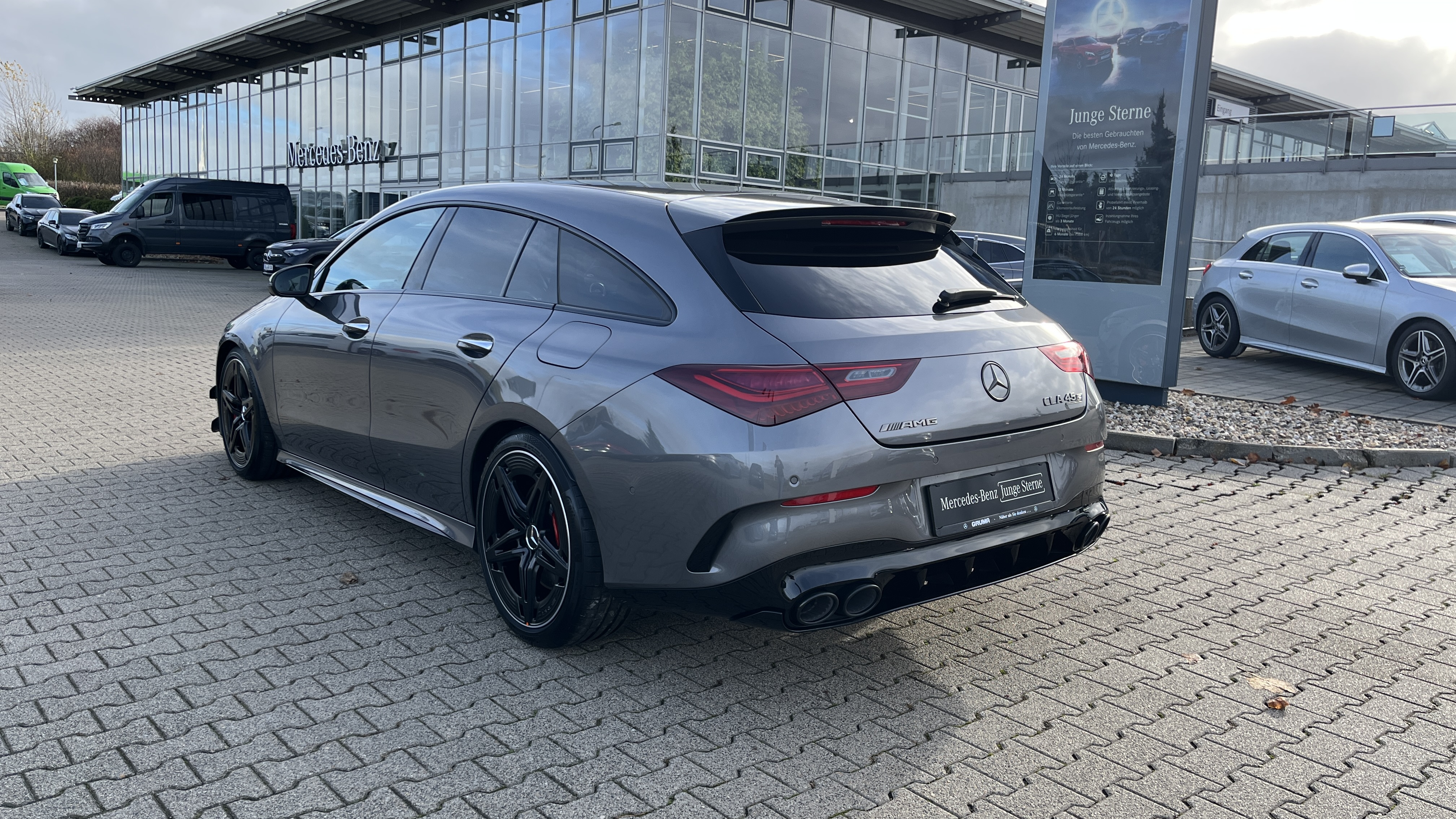 Mercedes-Benz CLA 45 AMG Shooting Brake CLA 45 S 4M+