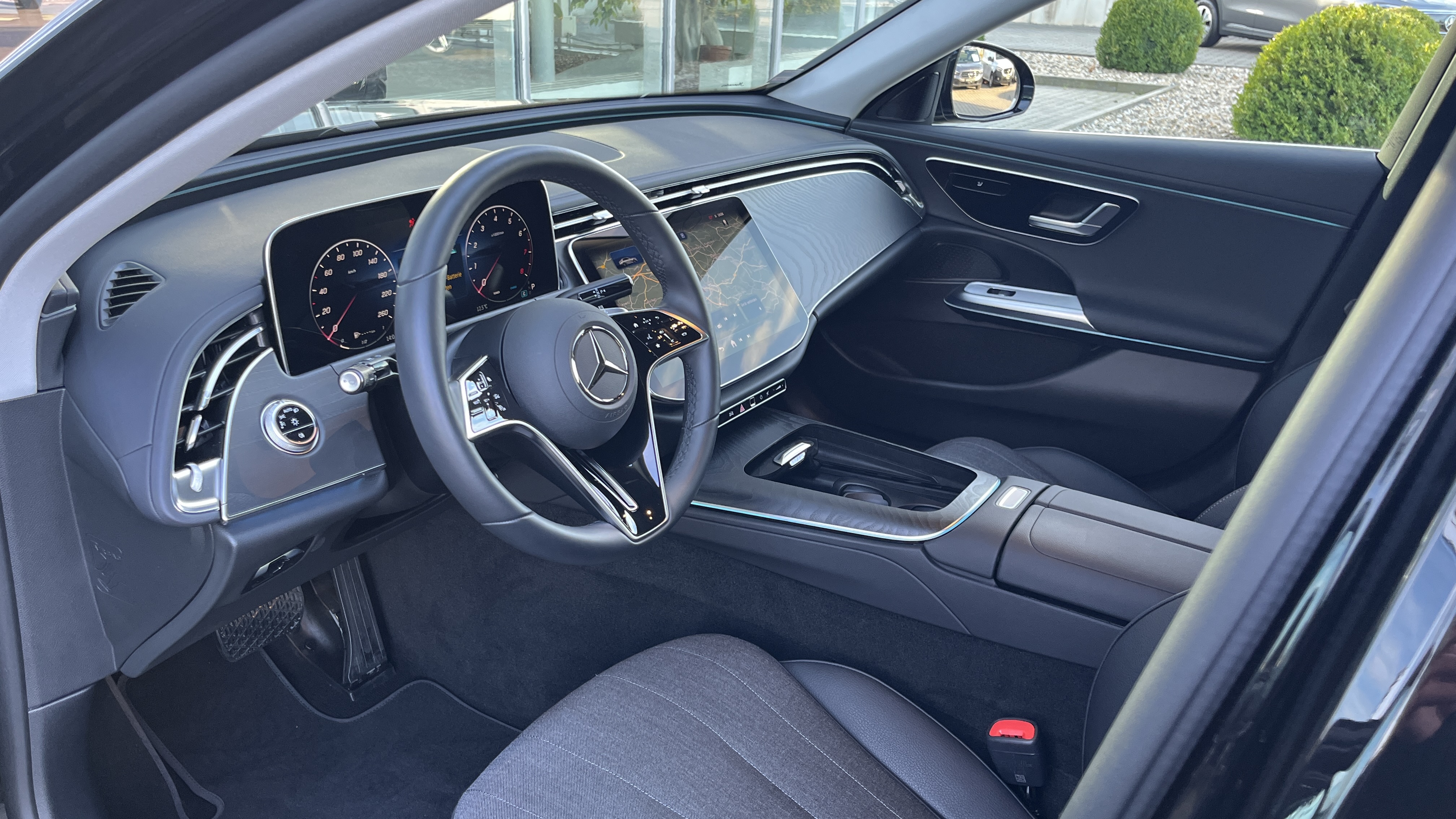 Mercedes-Benz E 200 Limousine