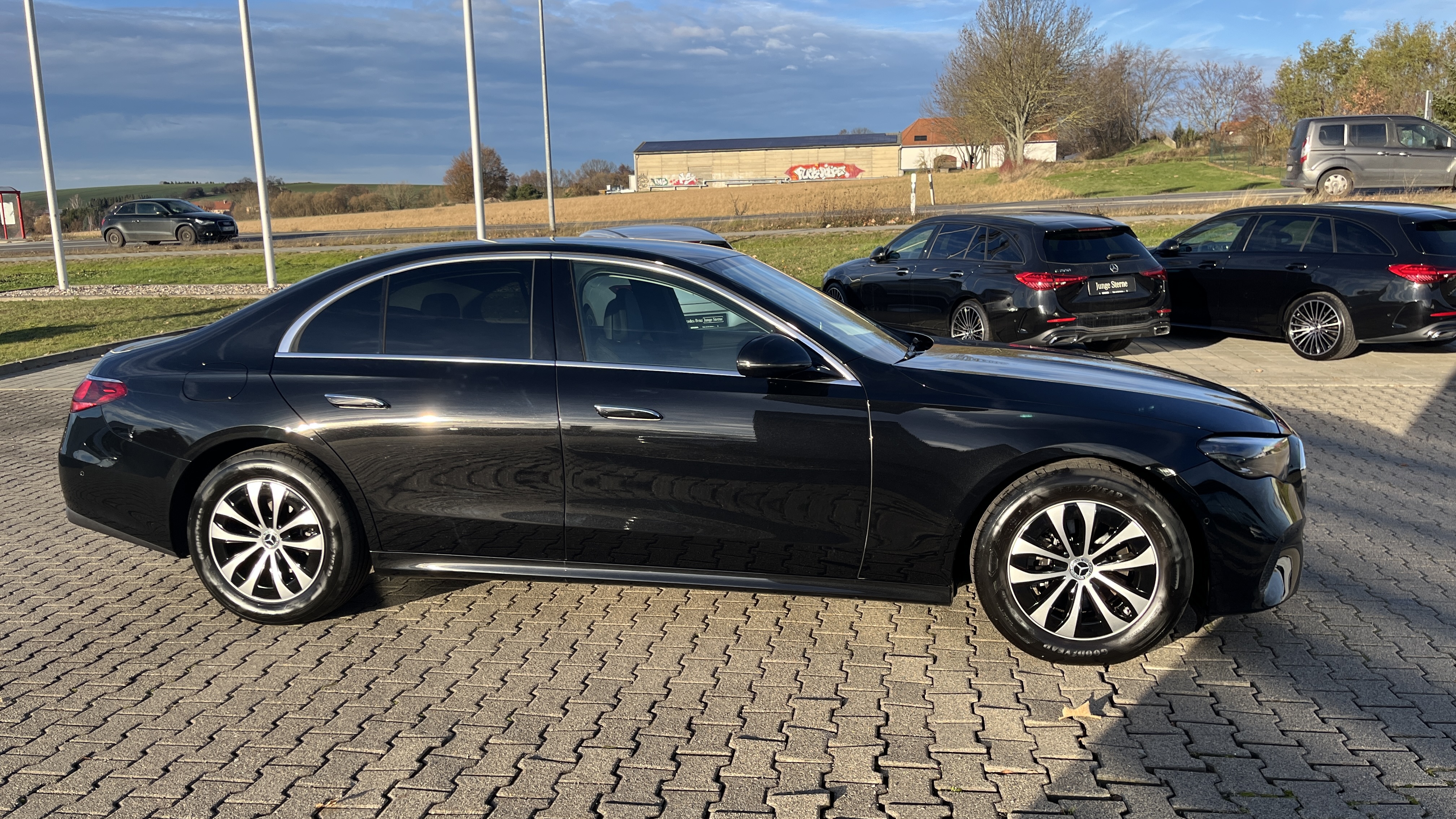 Mercedes-Benz E 200 Limousine