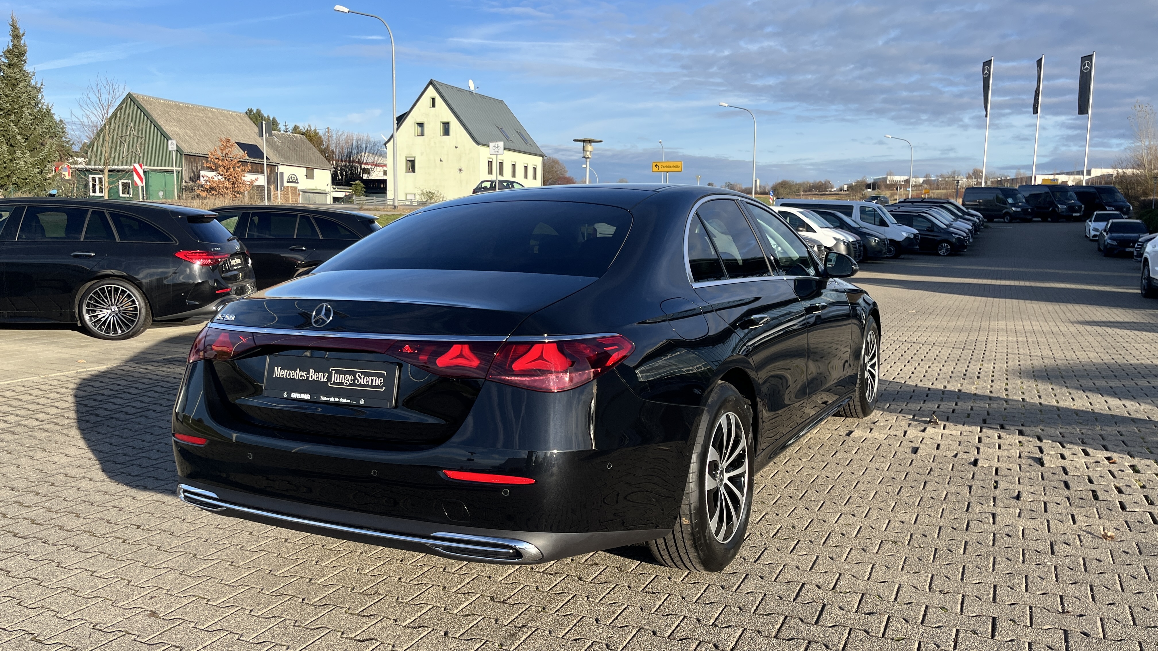 Mercedes-Benz E 200 Limousine