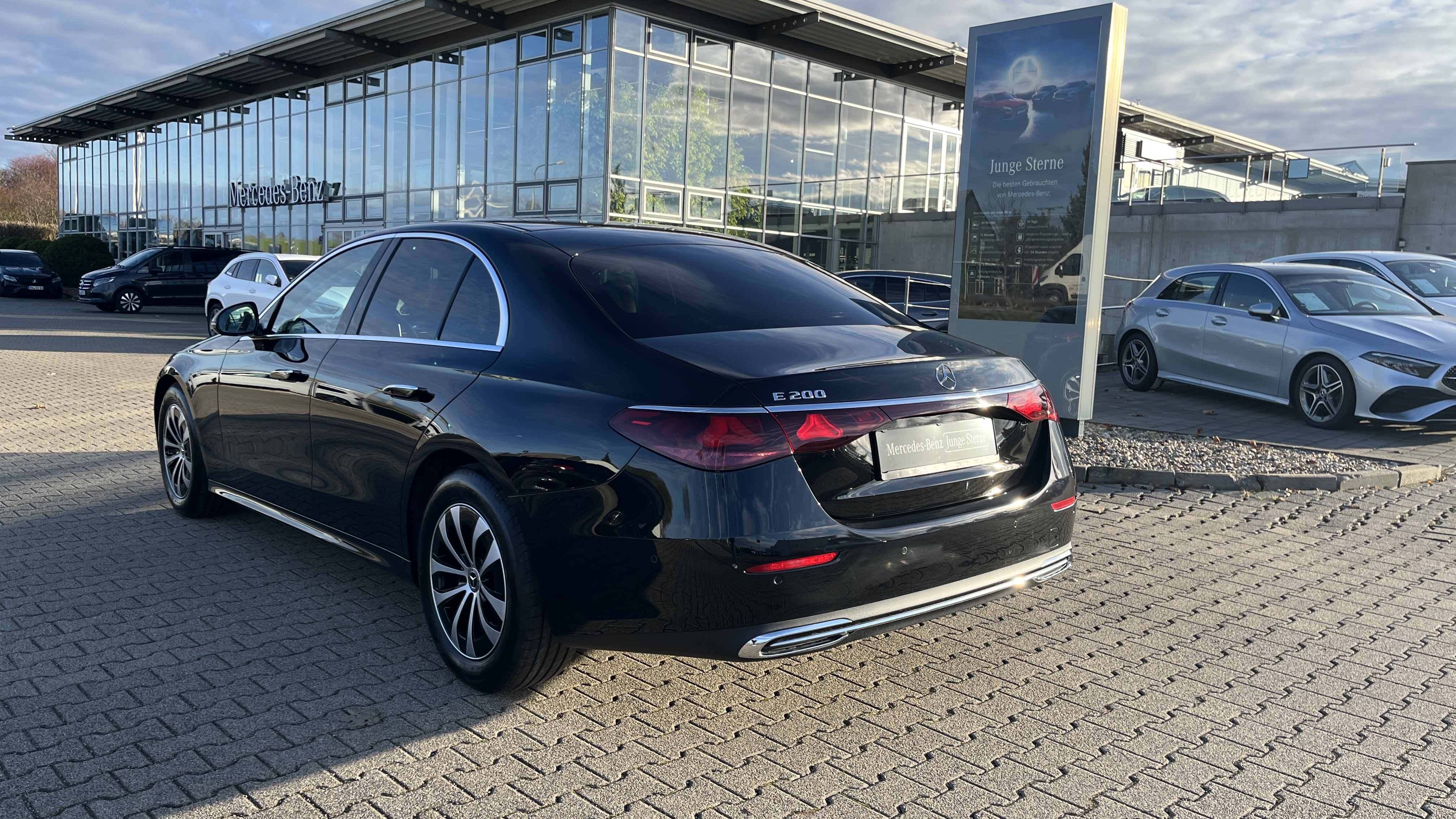 Mercedes-Benz E 200 Limousine