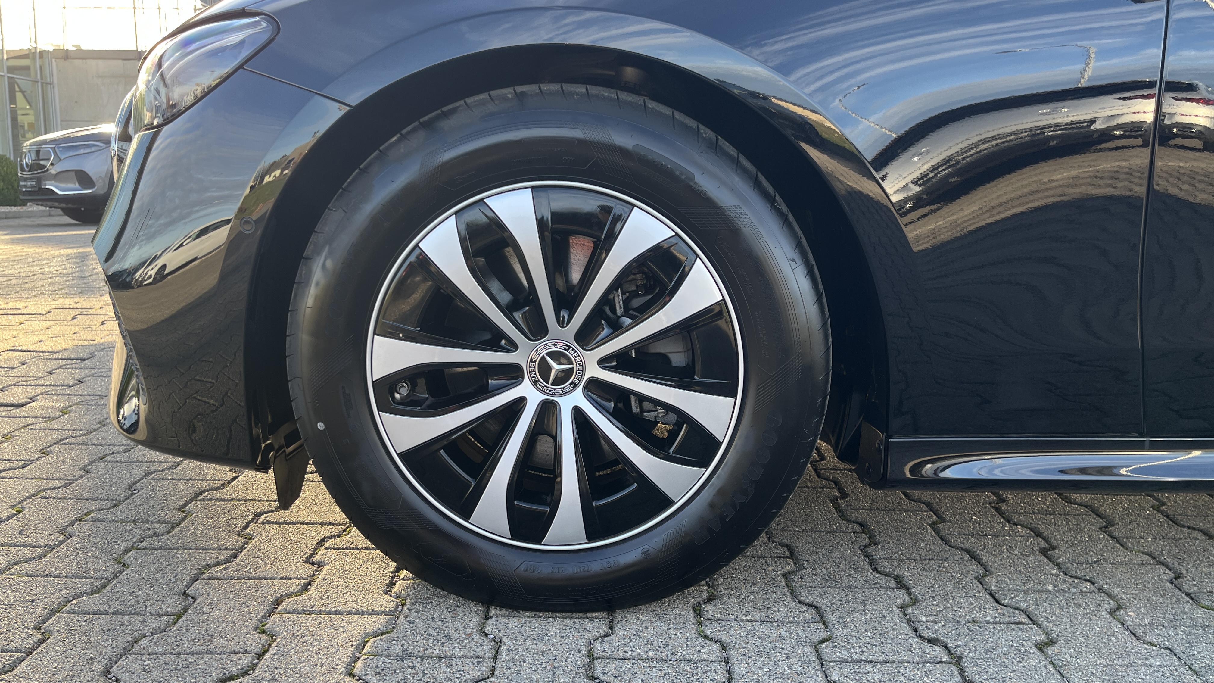 Mercedes-Benz E 200 Limousine