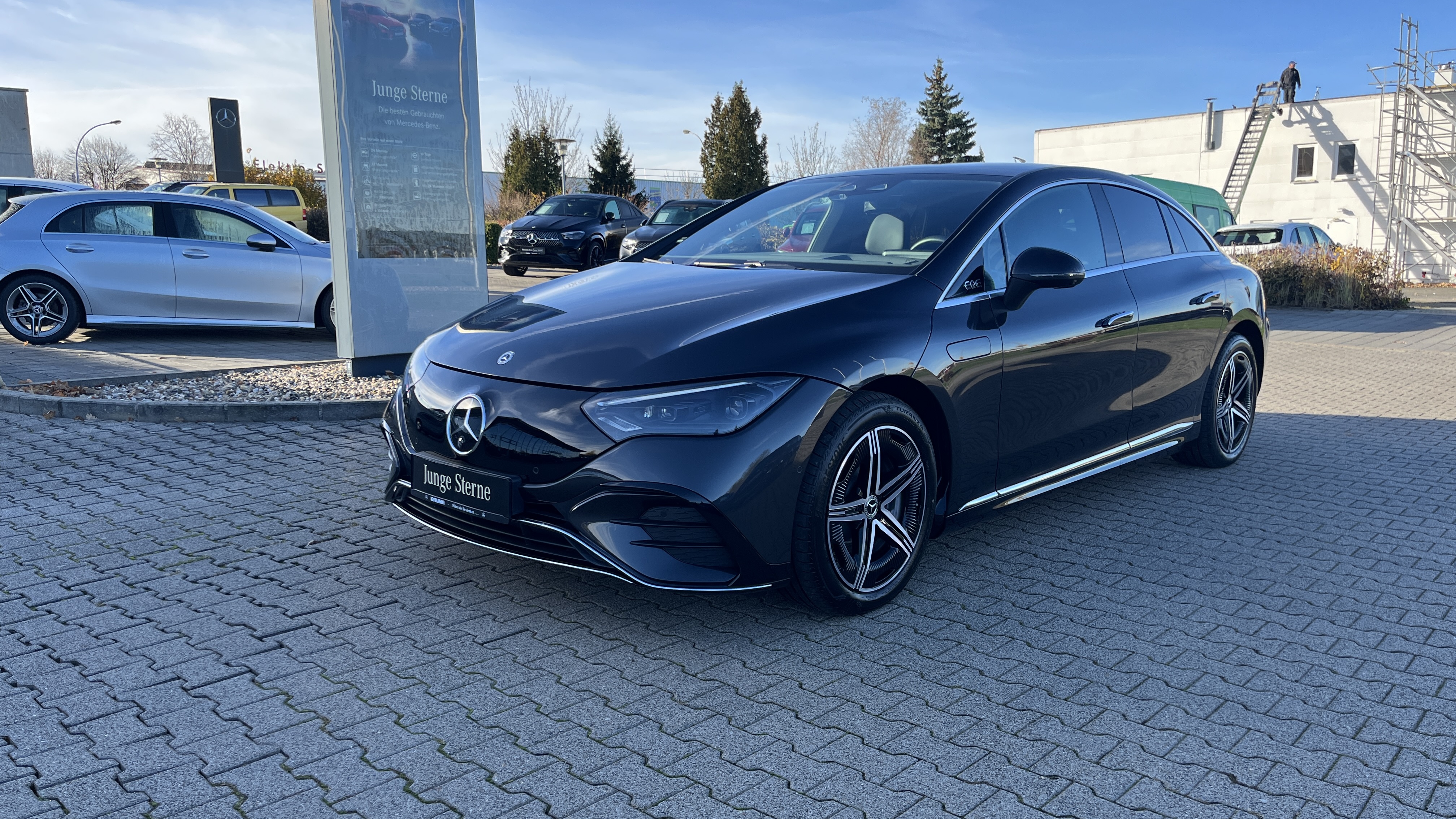 Mercedes-Benz EQE 350 +