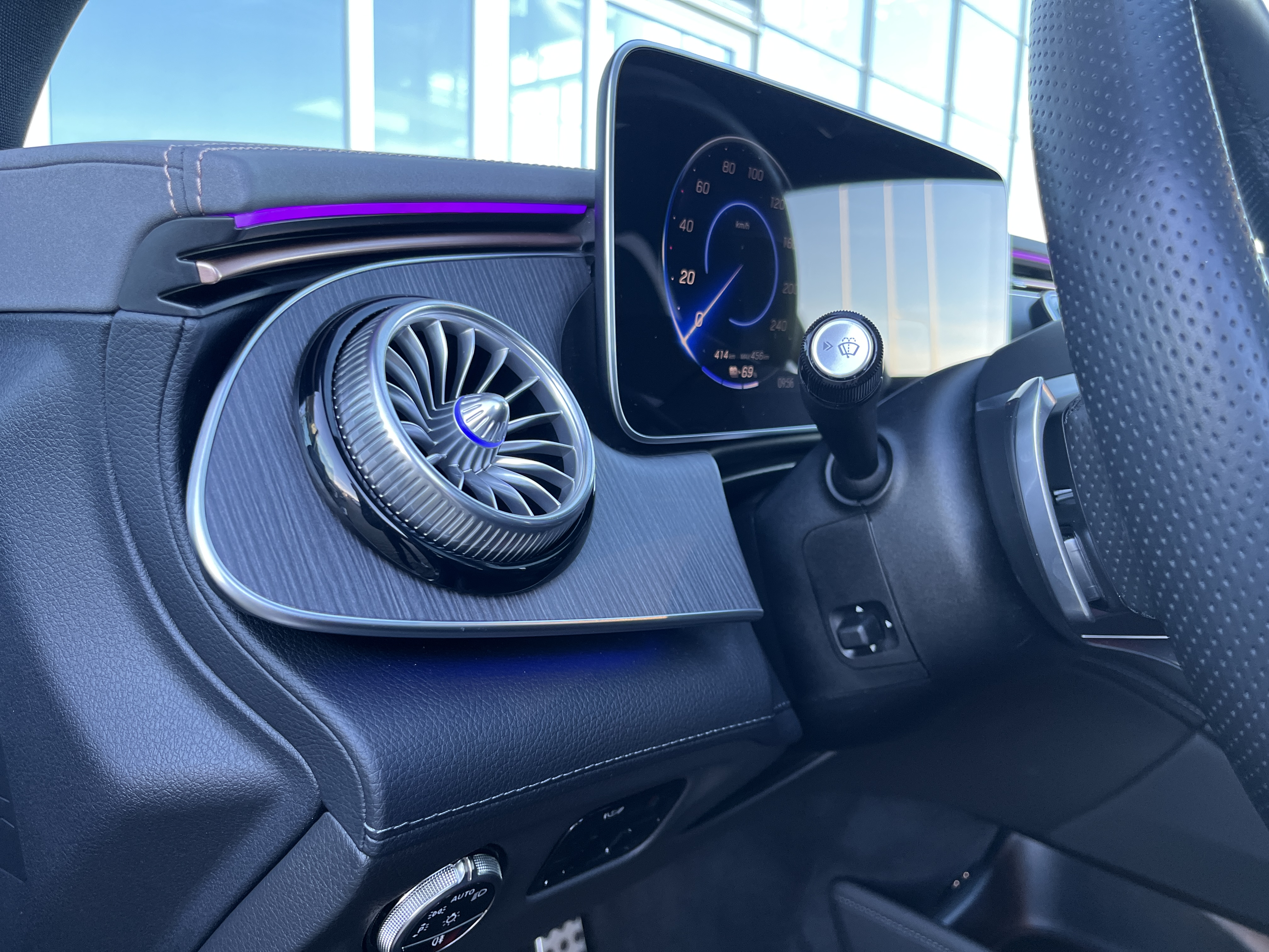 Mercedes-Benz EQE 350 +