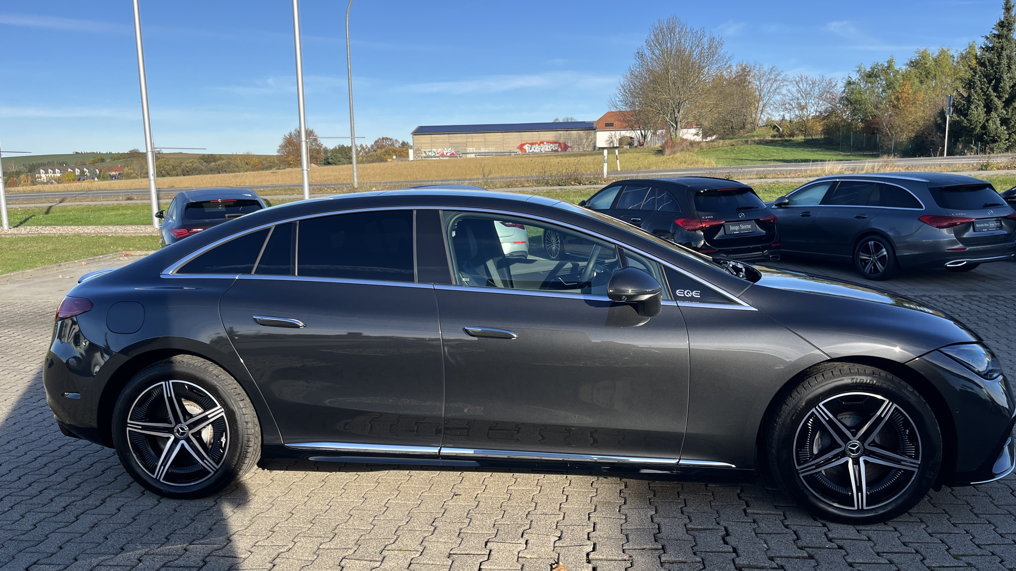 Mercedes-Benz EQE 350 +