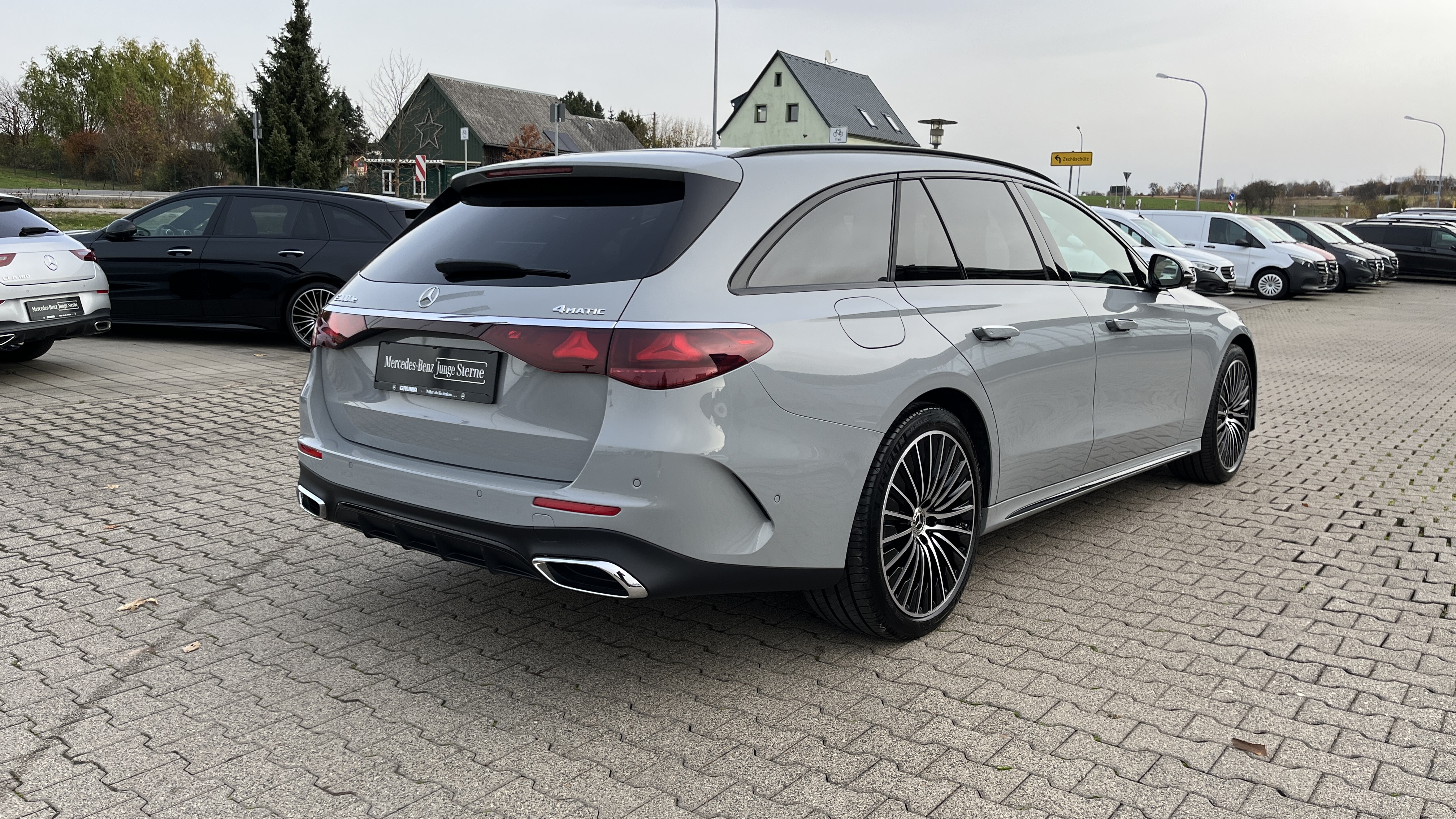 Mercedes-Benz E 300 de 4M T